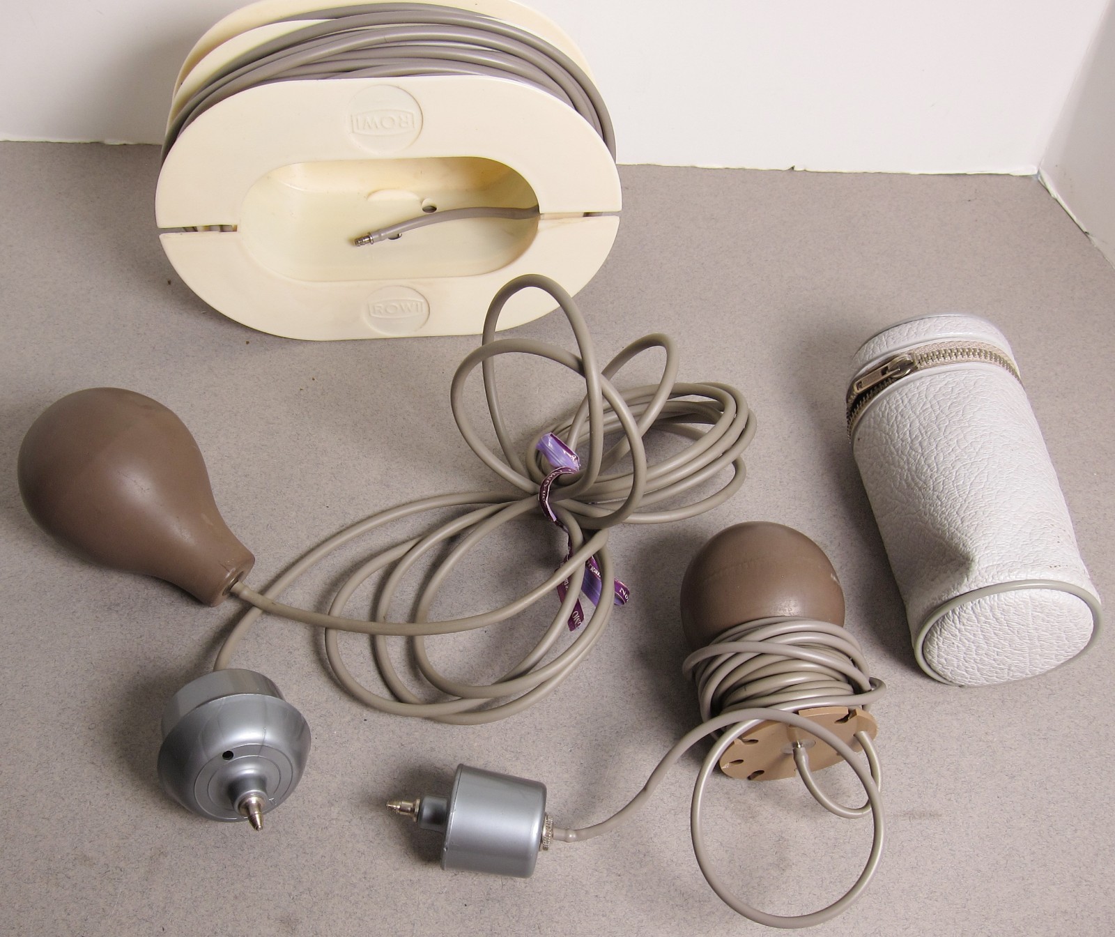 Vintage Rowi Pneu Parts Lot - With extension tubing, Shutter Air Bulb Release
