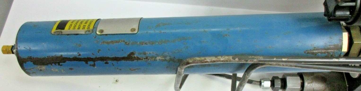 AIR DRIVEN FLUID PUMP ASSEMBLY
