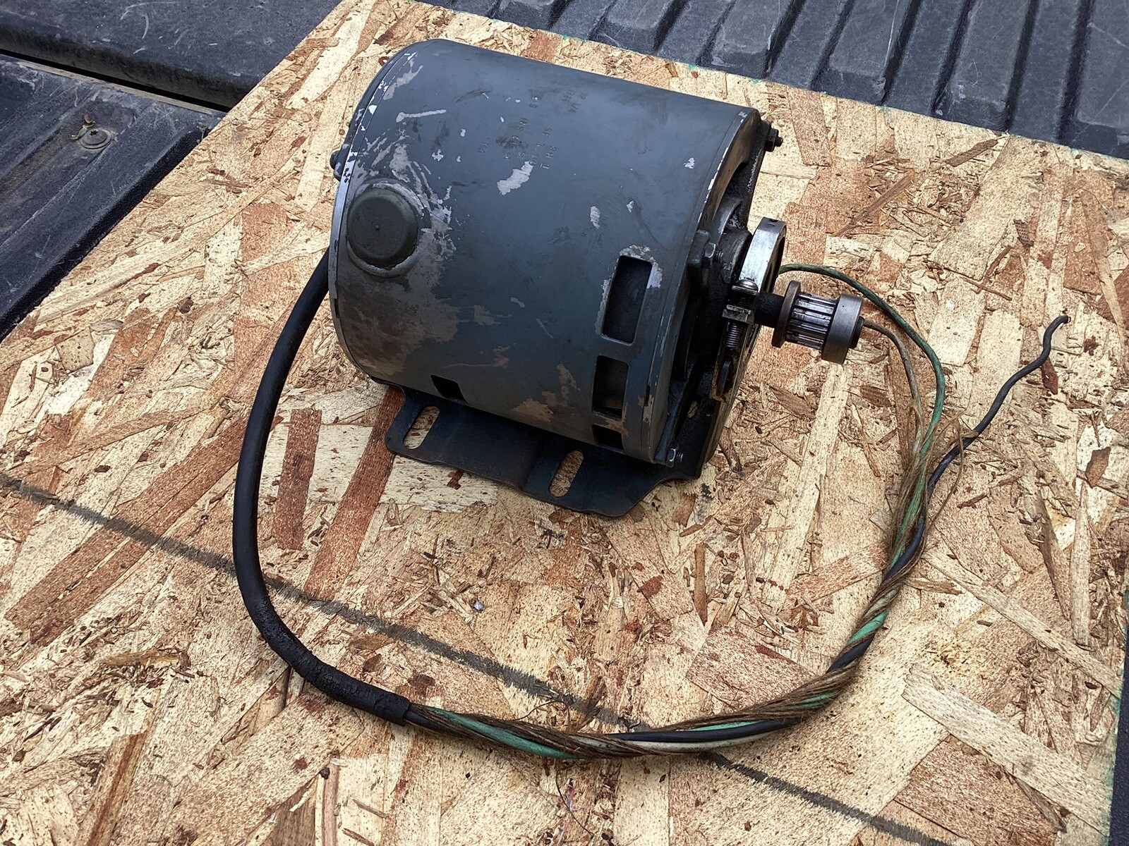 SIOUX 680 Valve Grinder Motor w/ pulley…Runs Smooth