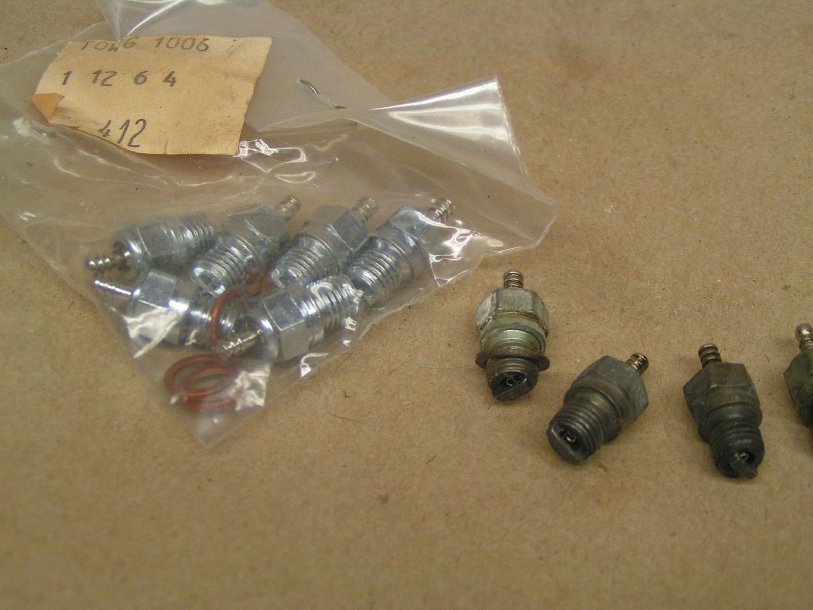 7 NEW Tower Hobbies TOWG1006 Glow plugs, with IDLE BAR, (cold FOX brand)+ 4 used