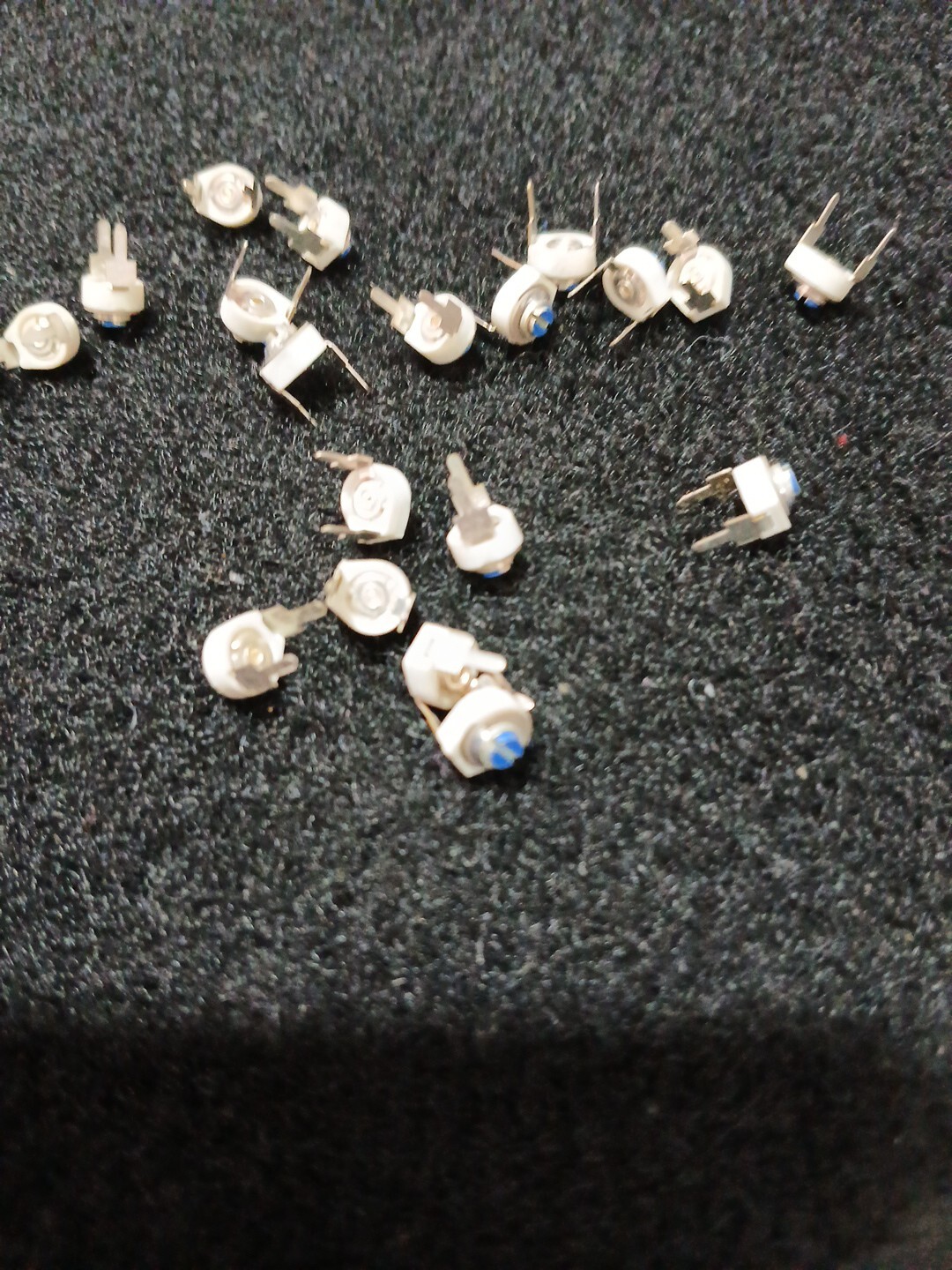 20 Johanson Blue Ceramic Capacitors Trimmer