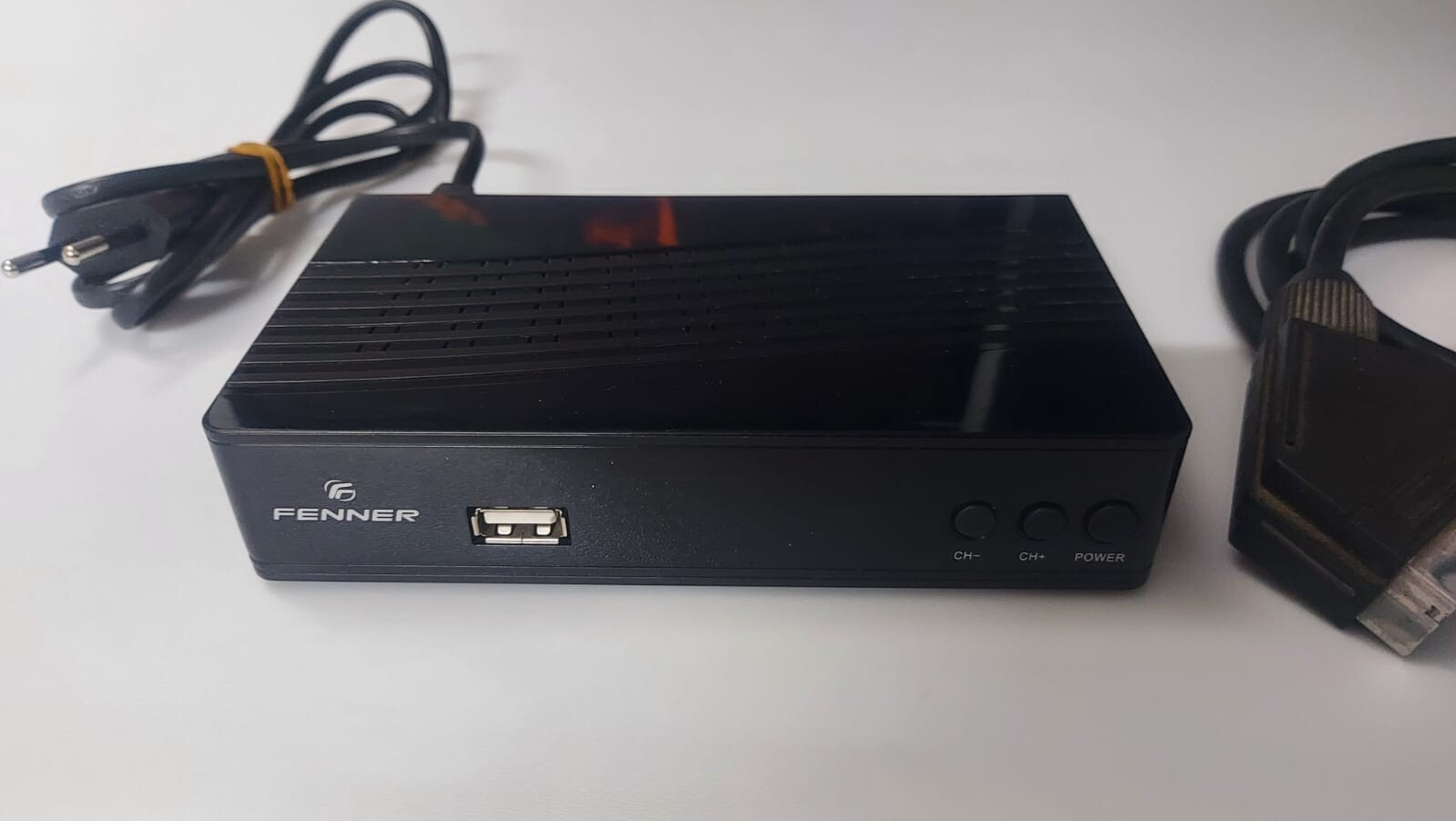 Fenner Digital Terrestrial Decoder With Remote Control
