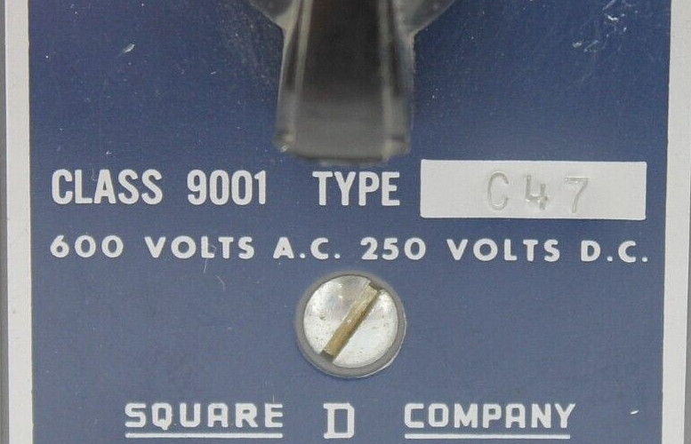 Square D Class 9001 Type C47 Enclosed Selector Switch