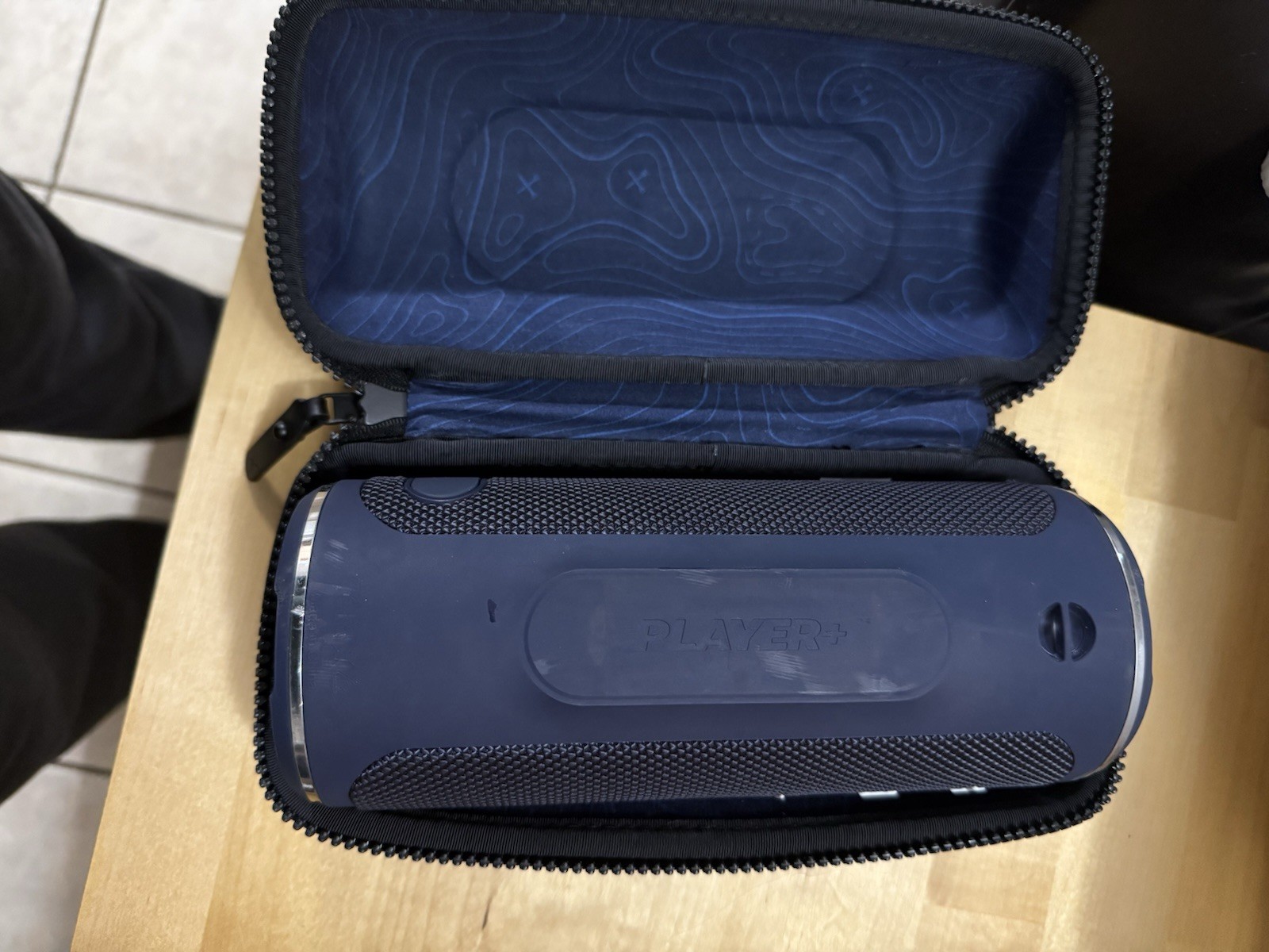 Used Blue Tees Player+ Navy Blue. Comes with Hard Shell Case And MagHub