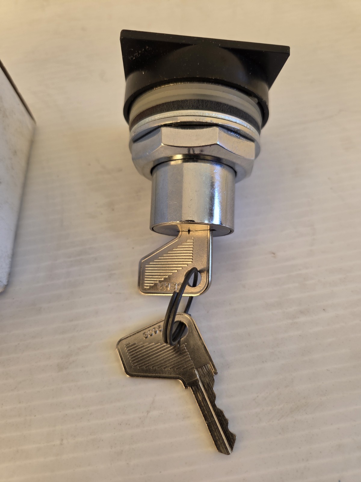GE CR104PBK00A1K Keyed Selector Switch Operator