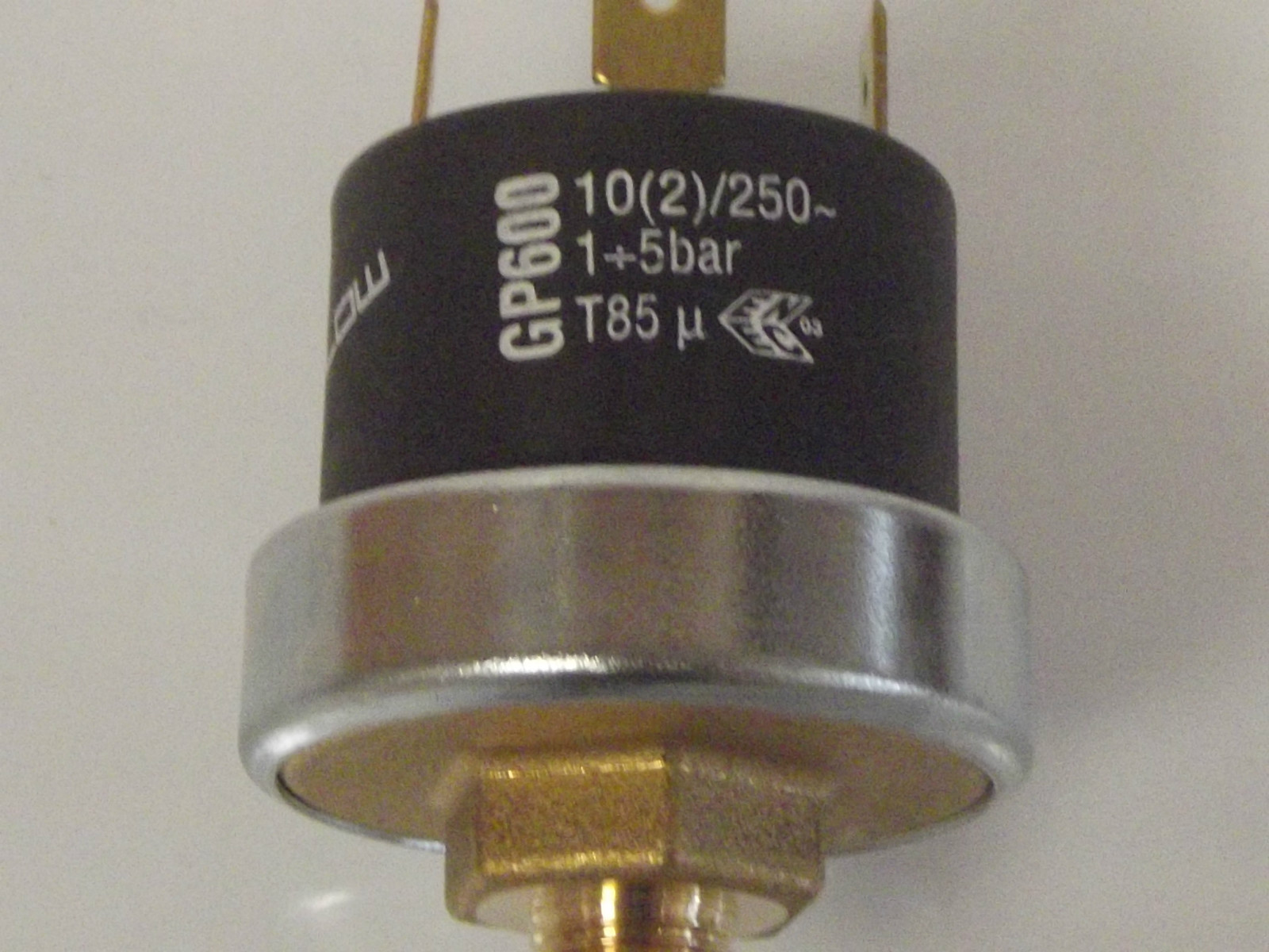 Pressure Switch 1 - 5 Bar Range Suitable for Air, Water & Low Pressure Hydraulic