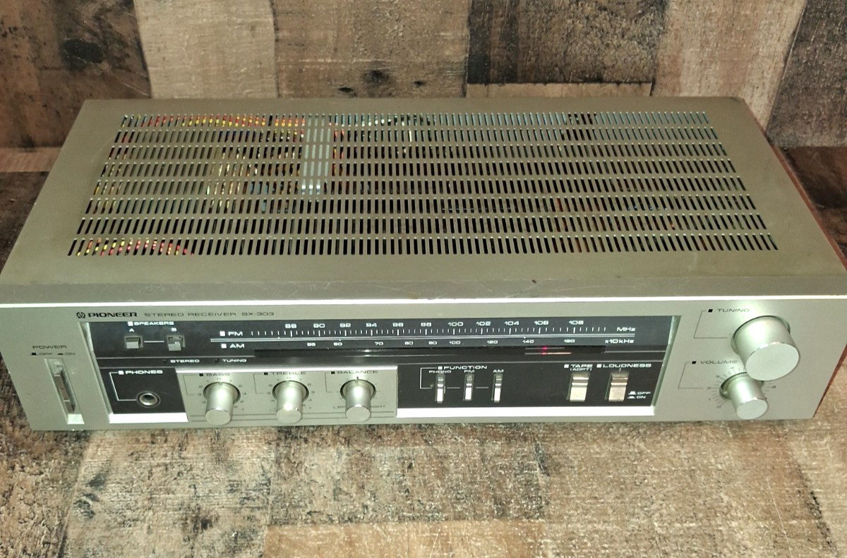 Vintage Pioneer SX-303 Stereo Receiver 190 Watts Tested Read