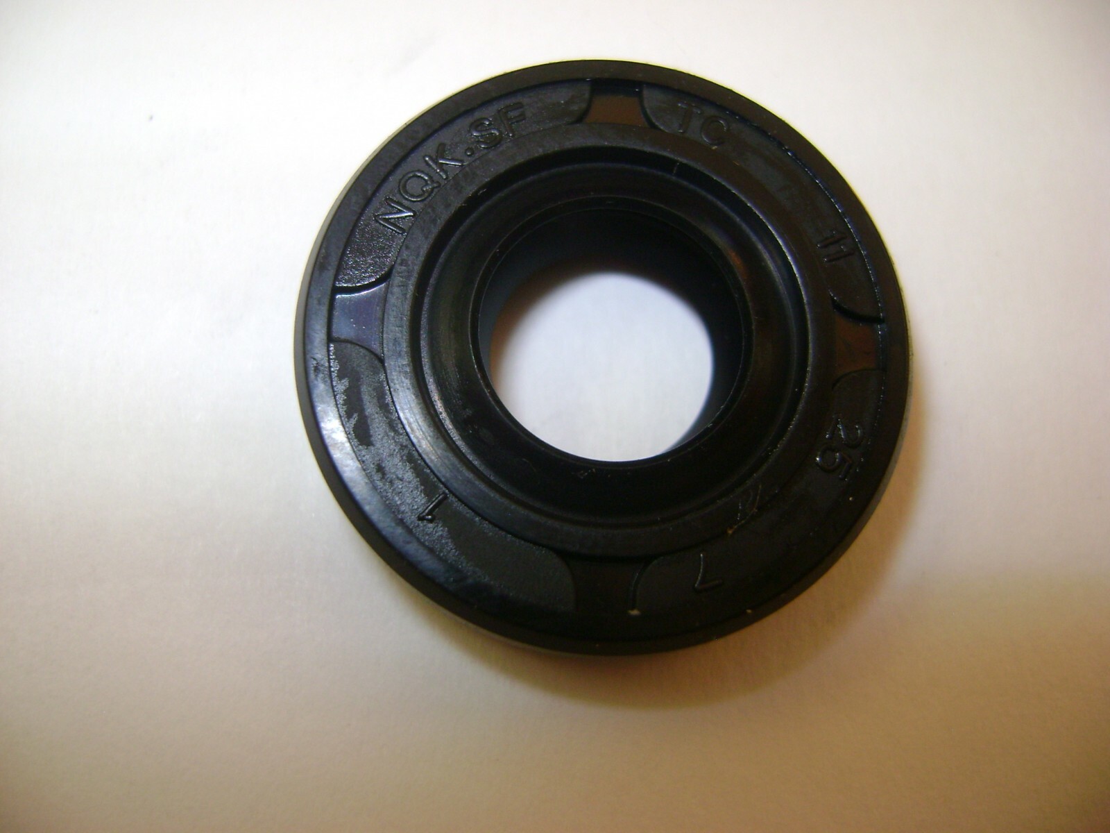 NEW TC 11X25X7 DOUBLE LIPS METRIC OIL / DUST SEAL 11mm X 25mm X 7mm
