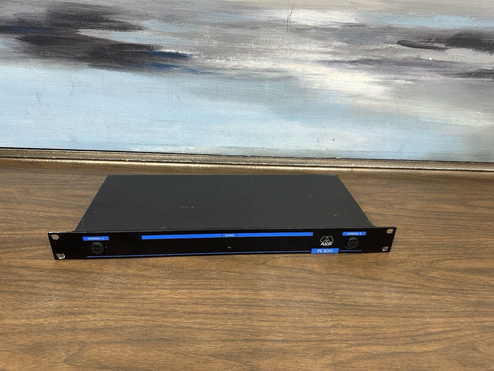 AKG PS300 8 Channel Antenna Splitter Missing Power Supply
