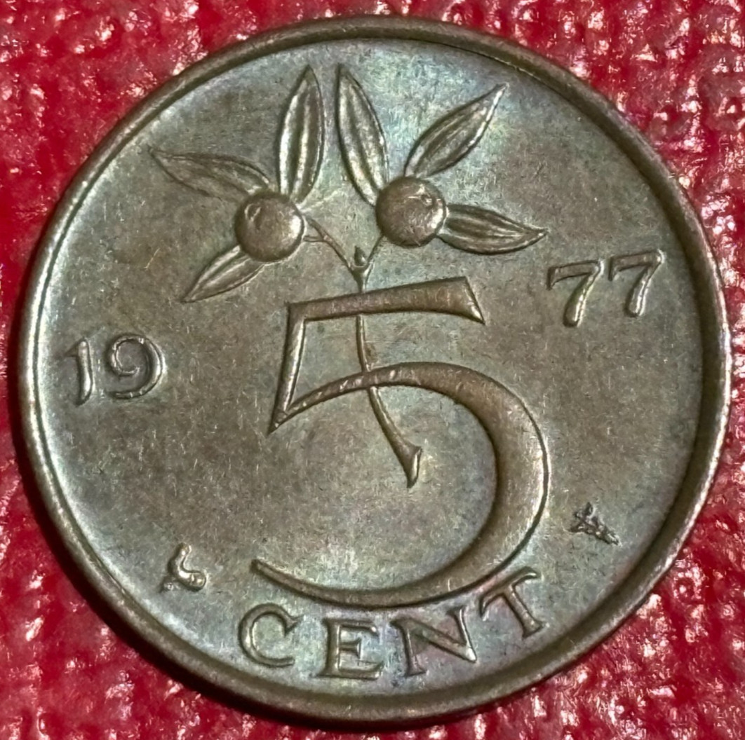 HIGH GRADE UNC 1977 NETHERLANDS 5 CENTS COIN WITH PURPLE RED TONING-JUL161