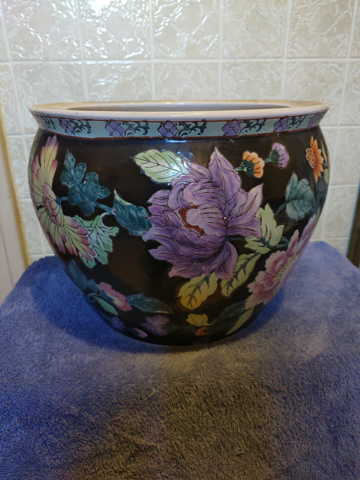 Vintage Chinese Porcelain Black Famille Noire Floral Jardiniere Planter 13”x10”