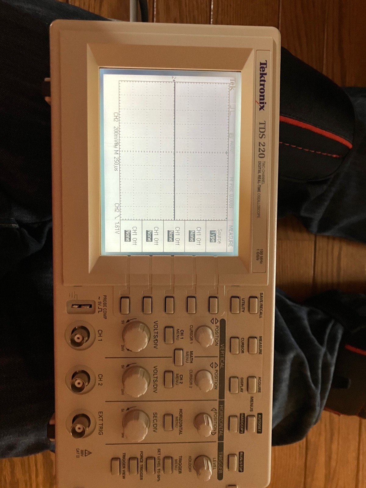 Tektronix TDS220 Digital Oscilloscope