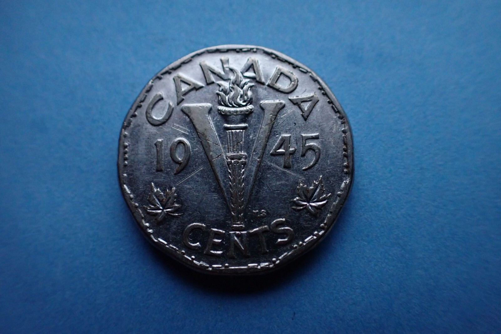 Canada, 5 Cents 1945, see images.