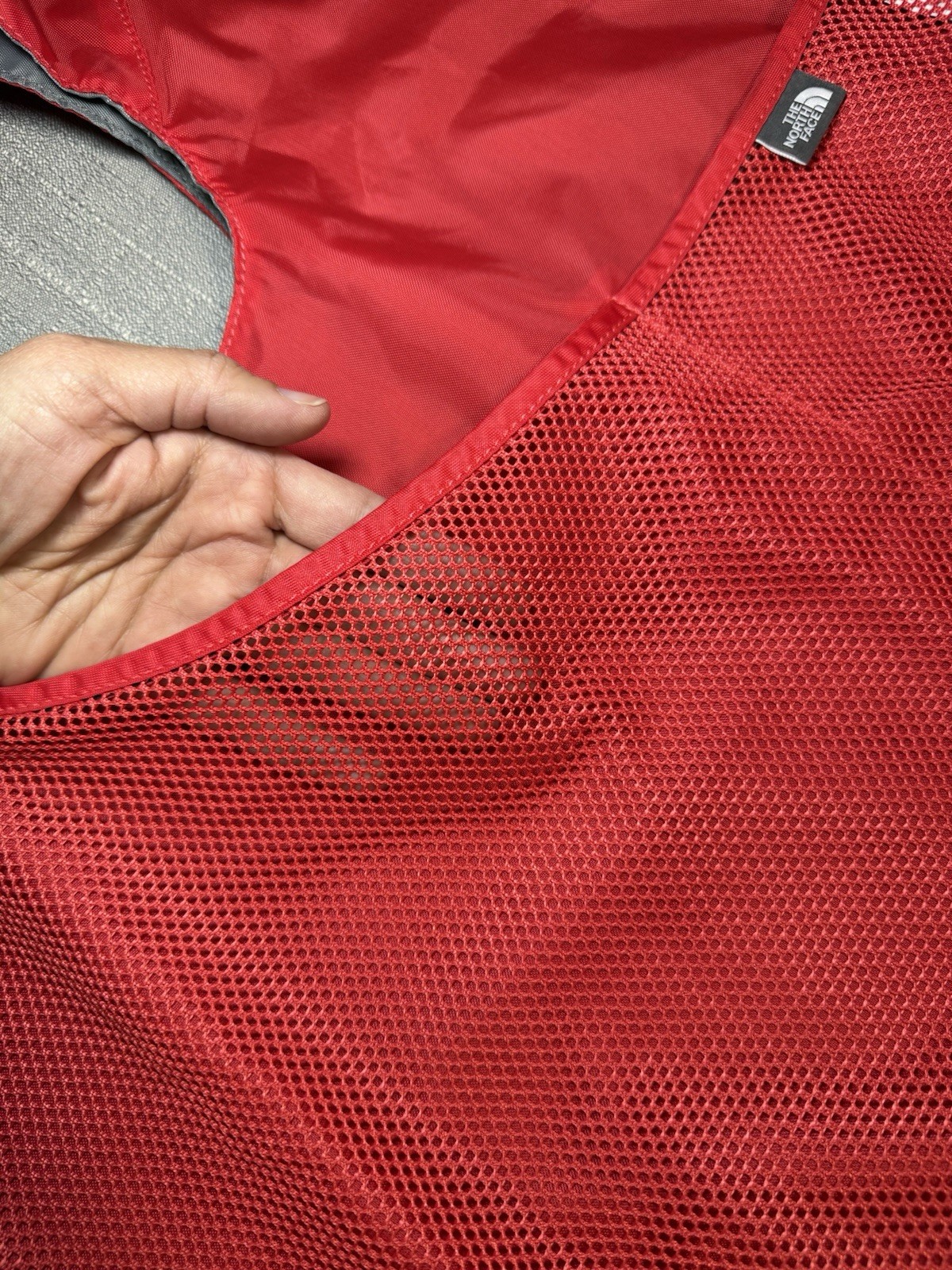 The North Face Mountain Athletics On The Run Bag Red Gray 23L Mesh Pocket