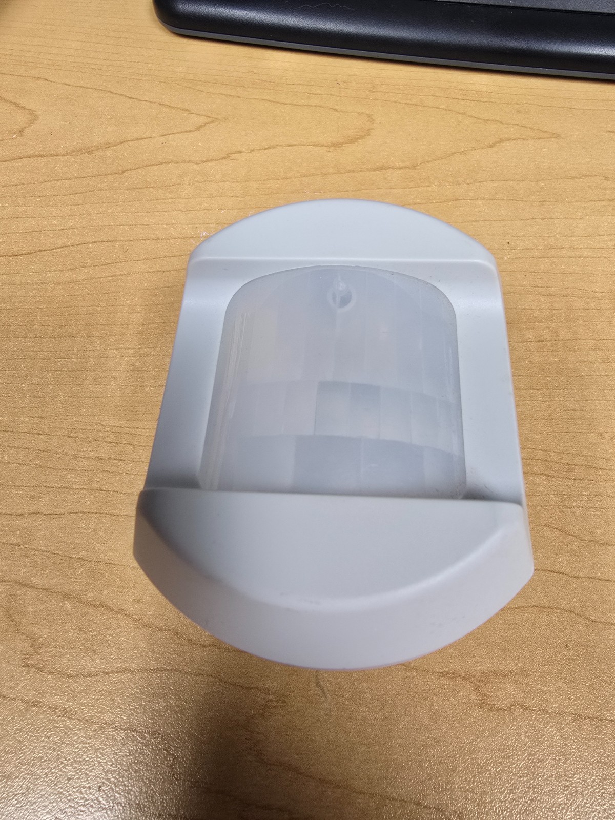 2gig PIR1 Passive Infrared Motion Detector  Base cracked