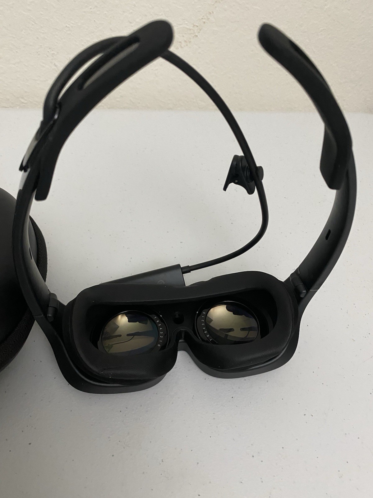 Huawei Virtual Reality VR Glass Glasses With Cables And Controller CV10