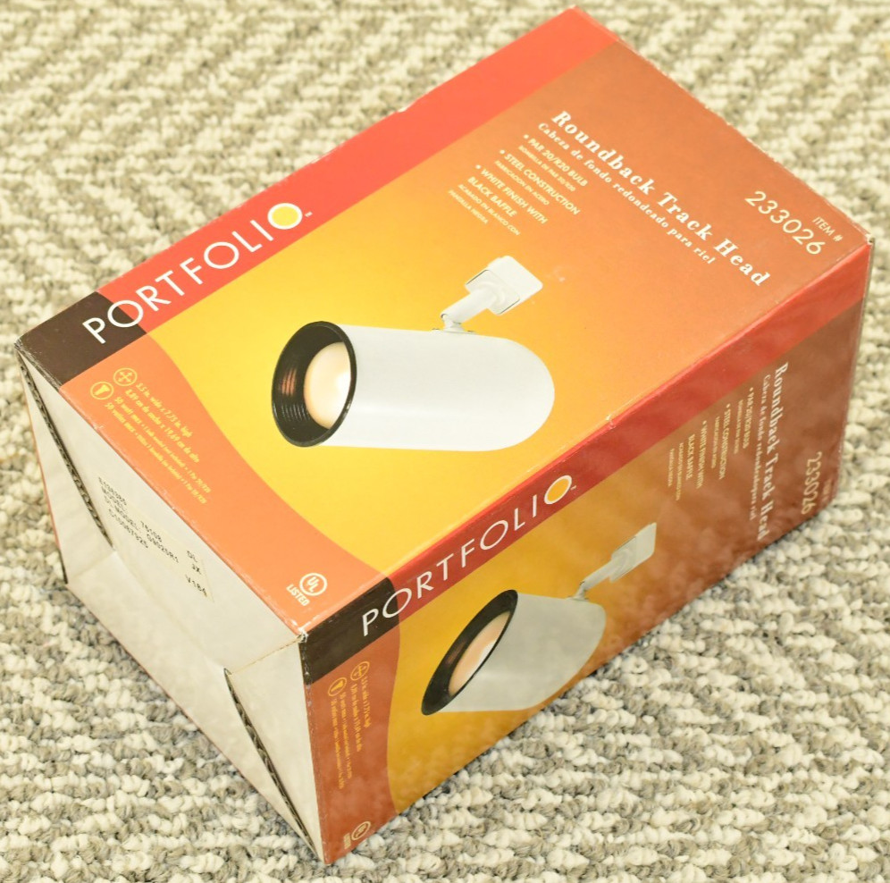 Portfolio Roundback Track Head White Finish Model 76108-001