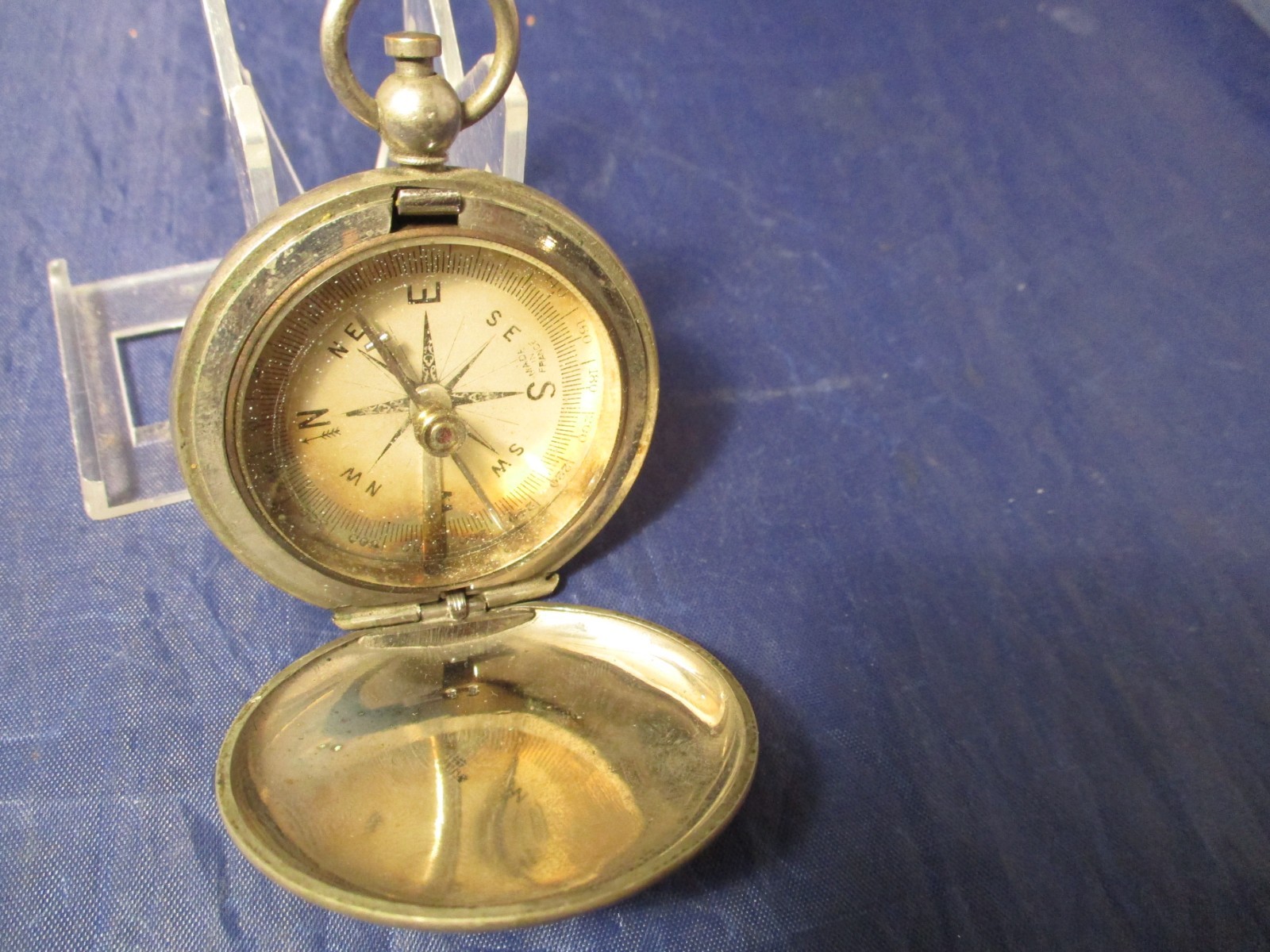 VINTAGE POCKET COMPASS FRANCE HIKEING FISHING CAMPING HUNTING
