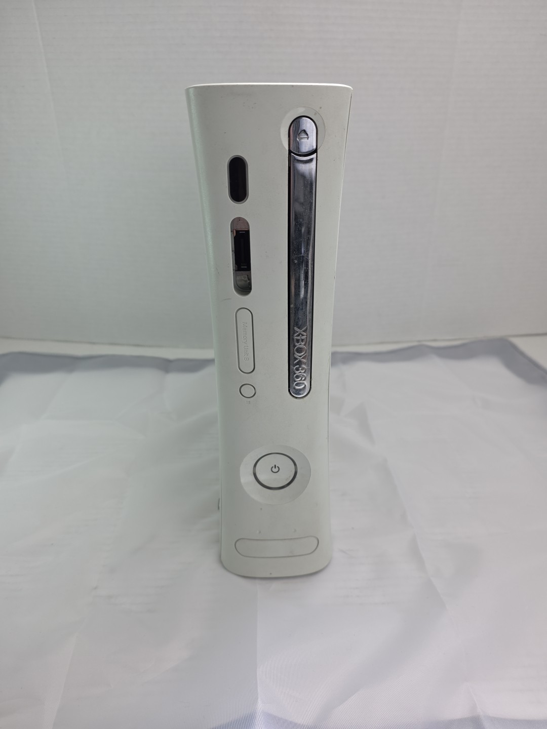 Used Xbox 360 60GB Console – For Parts or Repair