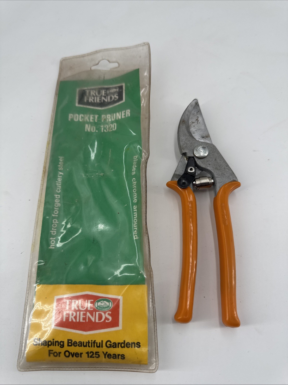 Vintage West Germany True Friends Pocket Pruner No. 1320 NEW. Gardening Pruners