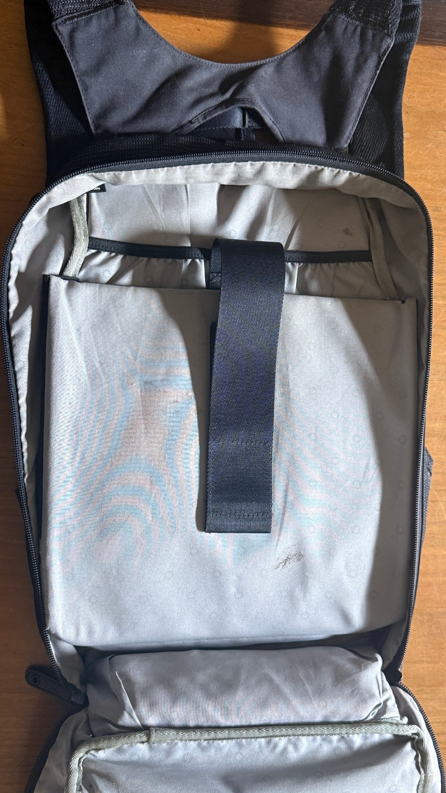 Rapha Black Cycling Backpack 15L - Fits 15" Laptop
