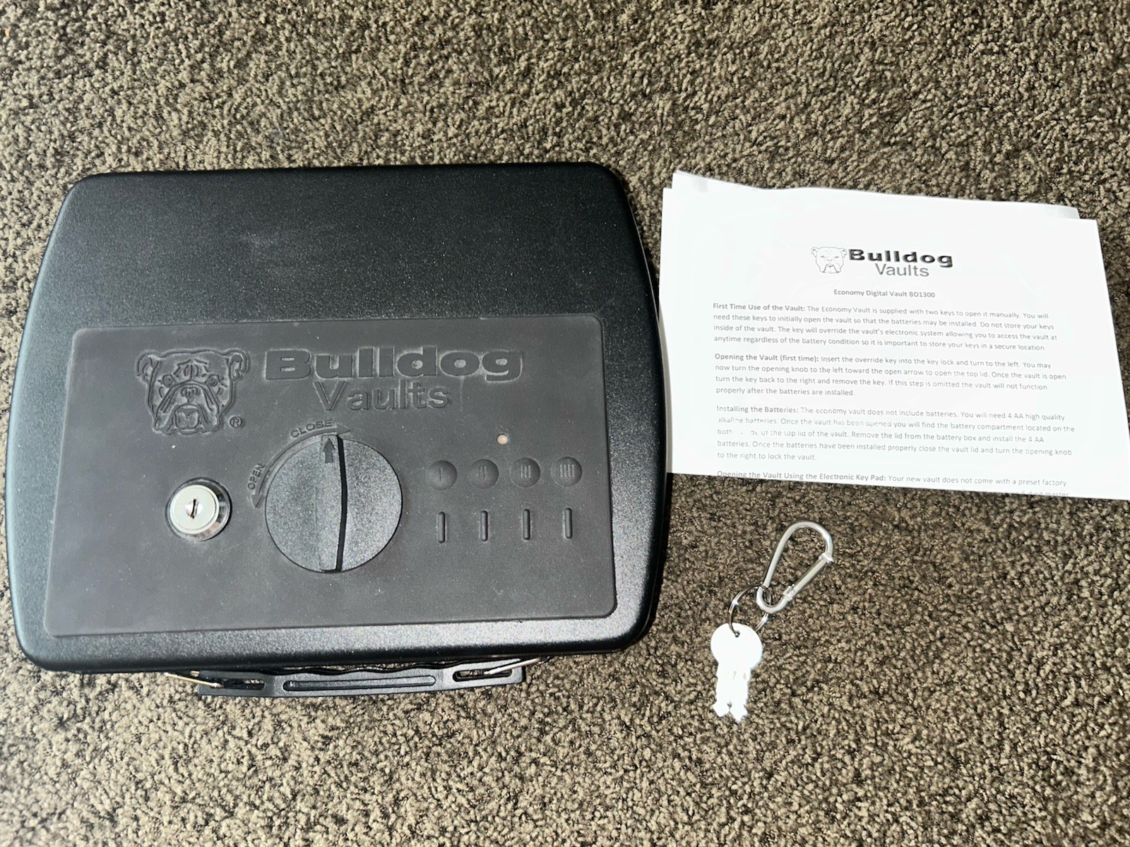 Bulldog Gun Vault BD1300 Personal Padded Safe Vault, Steel, Black with 2 Keys