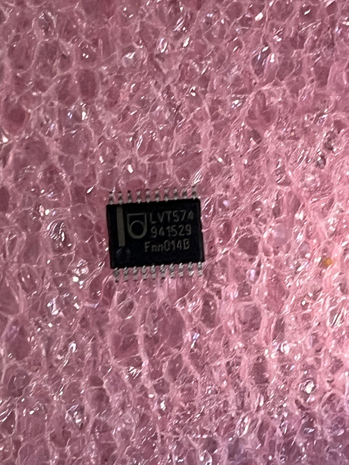 74LVT574PW IC FLIP FLOP D TYPE SINGLE 8 BIT 20 TSSOP PHILIPS (LOT OF 10)