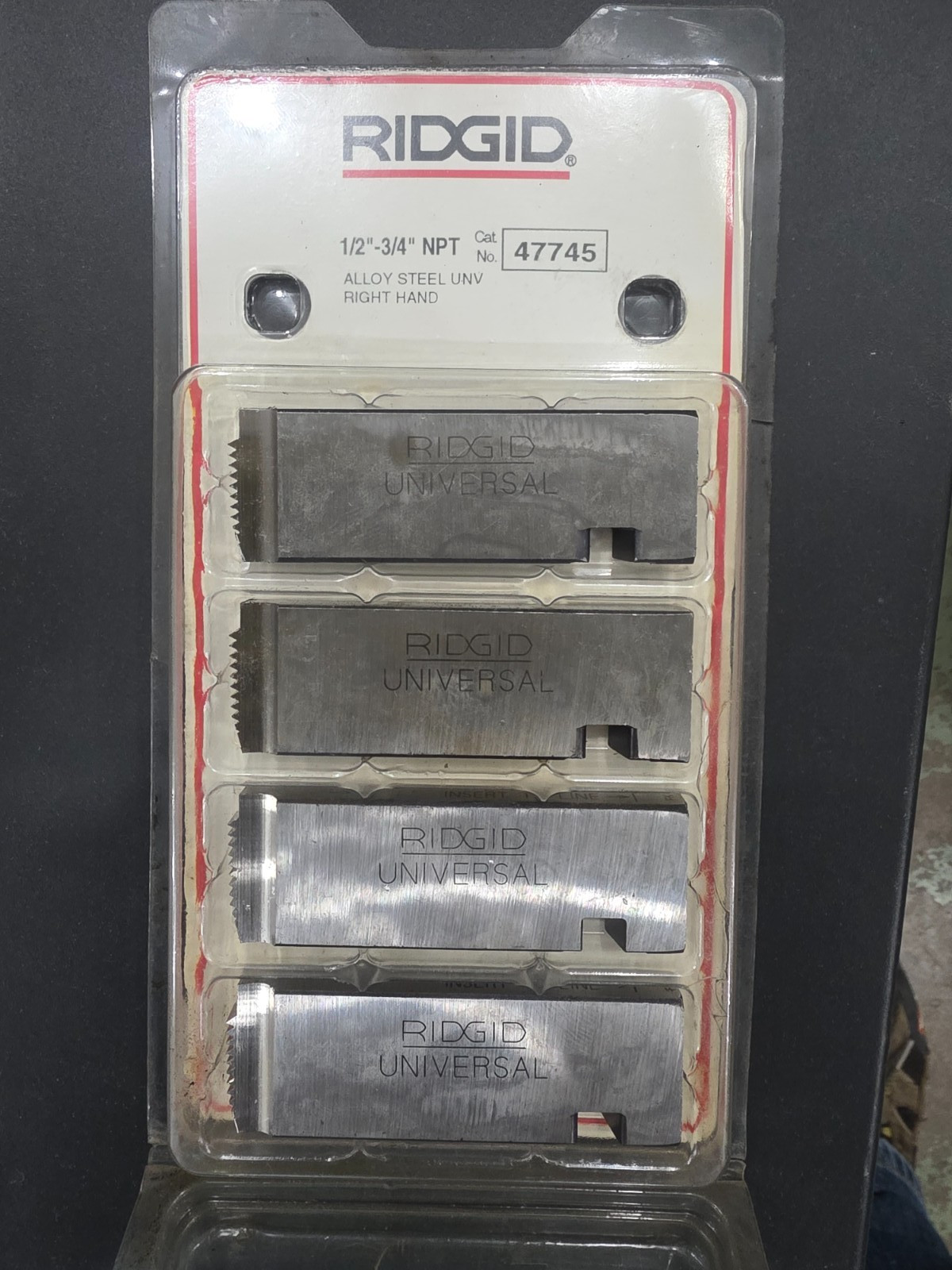 RIDGID 47745 1/2"-3/4" NPT Alloy Steel Right Hand Die Set