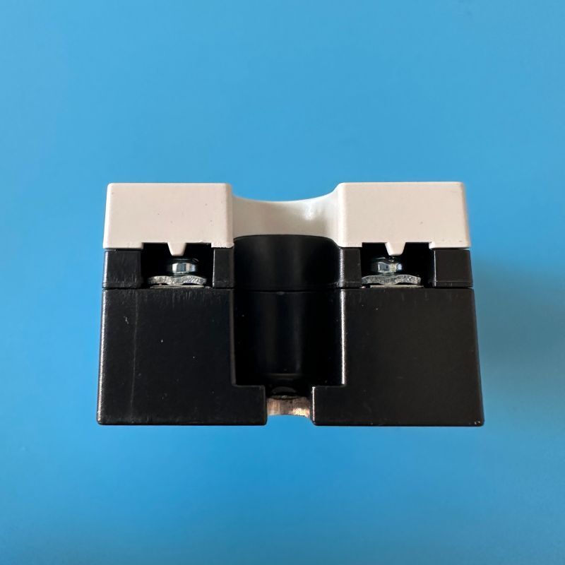 1PCS For Carlo Gavazzi RM1A23D50 Solid State Relay 3-32V Single Phase 50A 230V