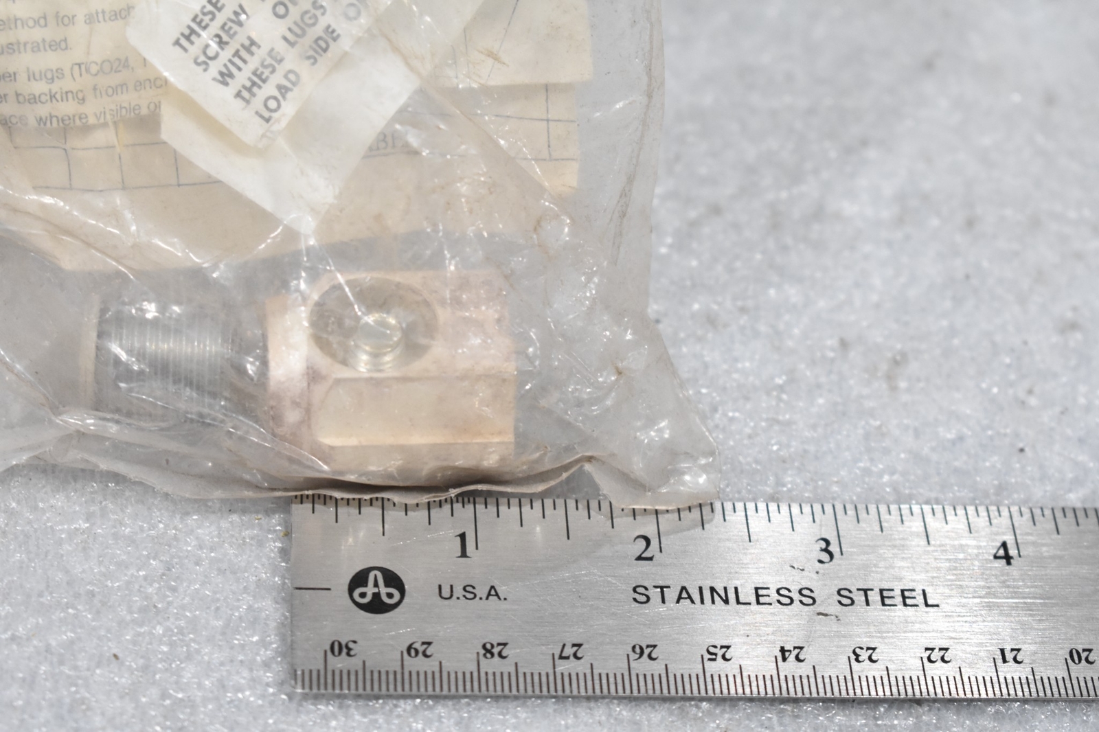STANDARD ELECTRIC TC024 MOUNTING LUG BODY ASSEMBLY