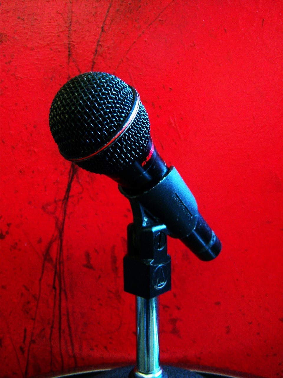 1990's Audio Technica Pro 10 dynamic cardioid microphone Lo Z w mic clip AKG # 1