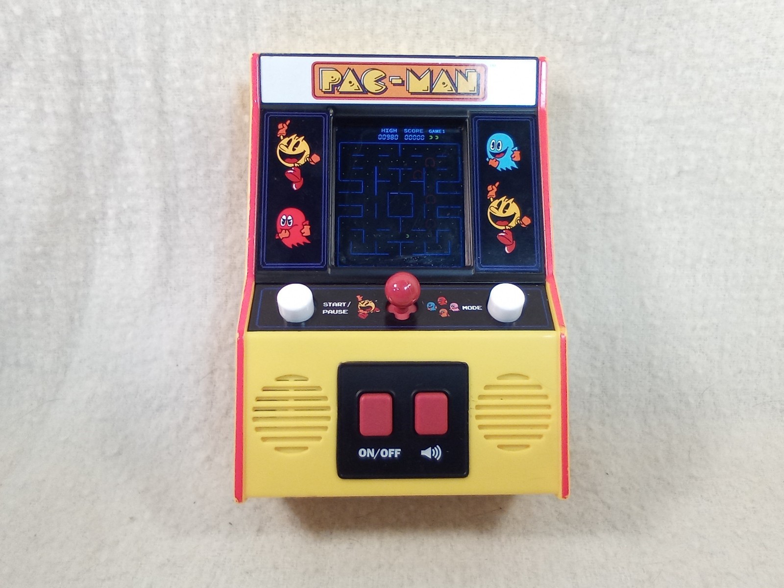 Pac-Man Retro Mini Arcade Handheld Video Game Classic 09530