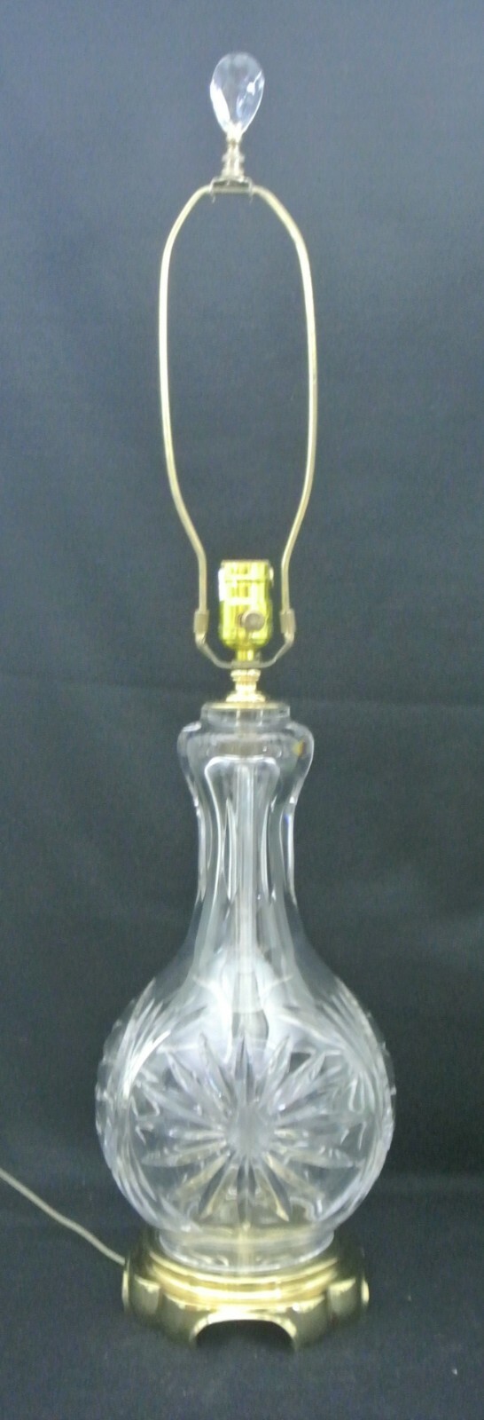 Vintage Brass Base Cut Crystal Daisy Flowers Table Lamp