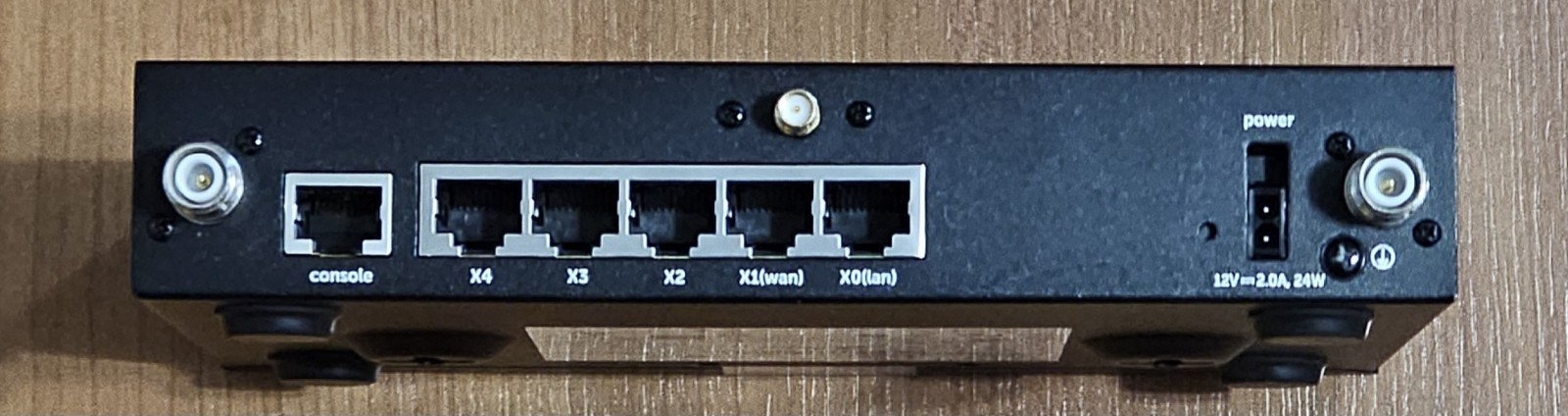 SonicWall TZ350W Wireless Firewall Security Appliance TZ 350W READ DESCRIPTION