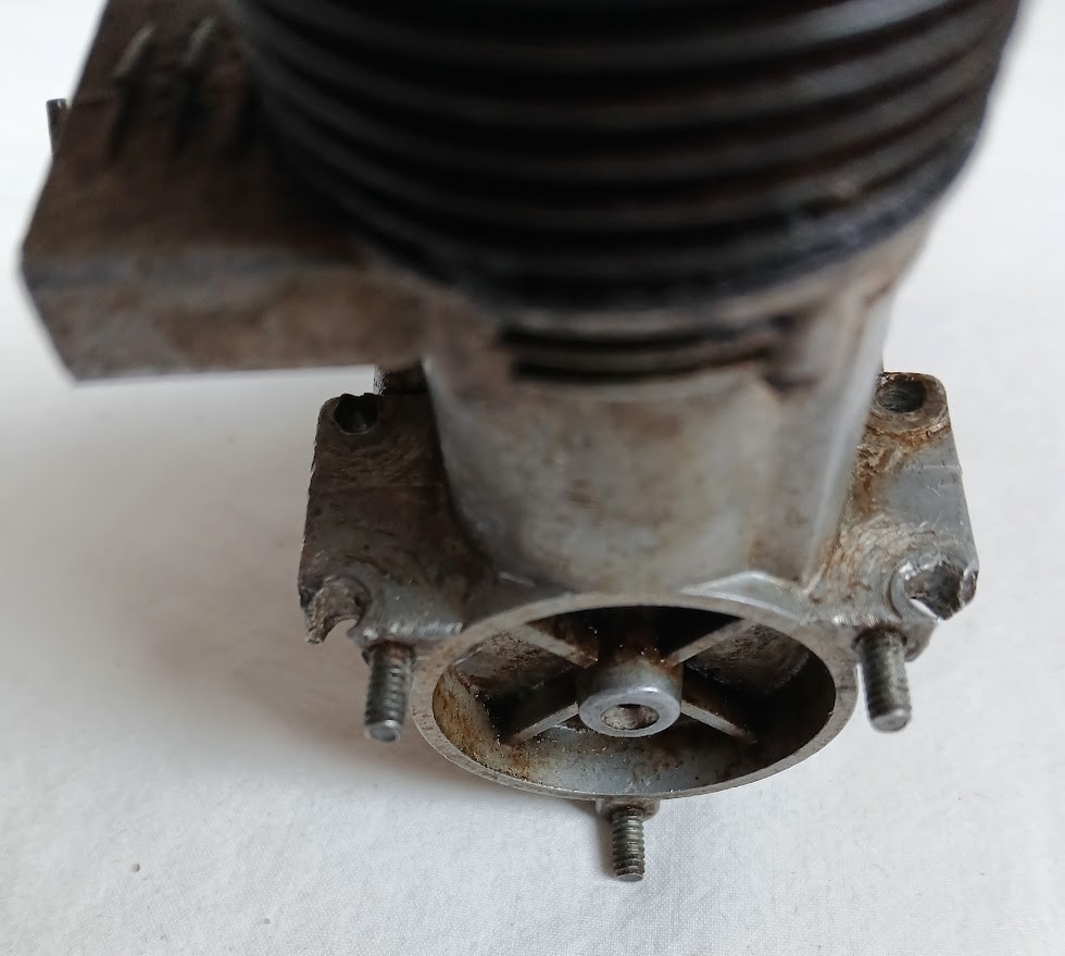 VINTAGE FORSTER 29 GLOW MODEL AIRPLANE ENGINE BROKEN REAR MOUNTS MISSING PARTS
