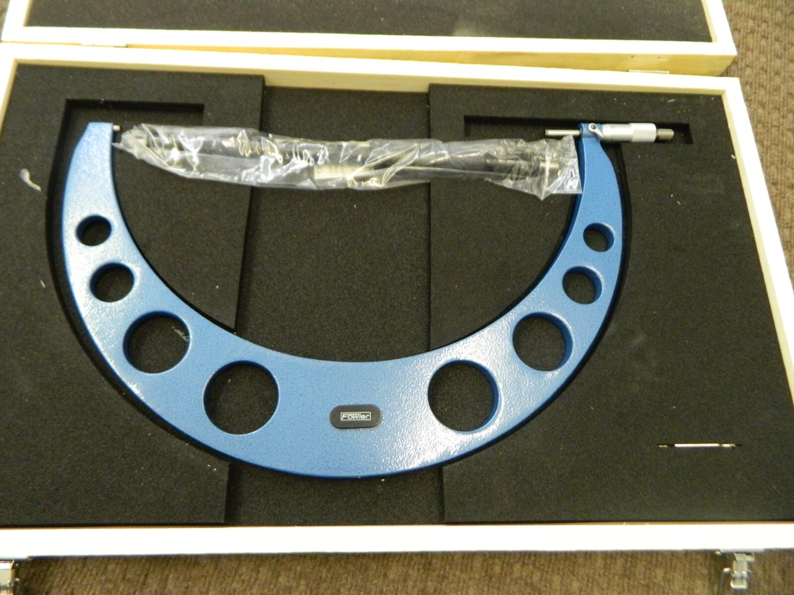 FOWLER Mechanical Outside Micrometer: 15 Range, 0.001 Graduation Damaged case
