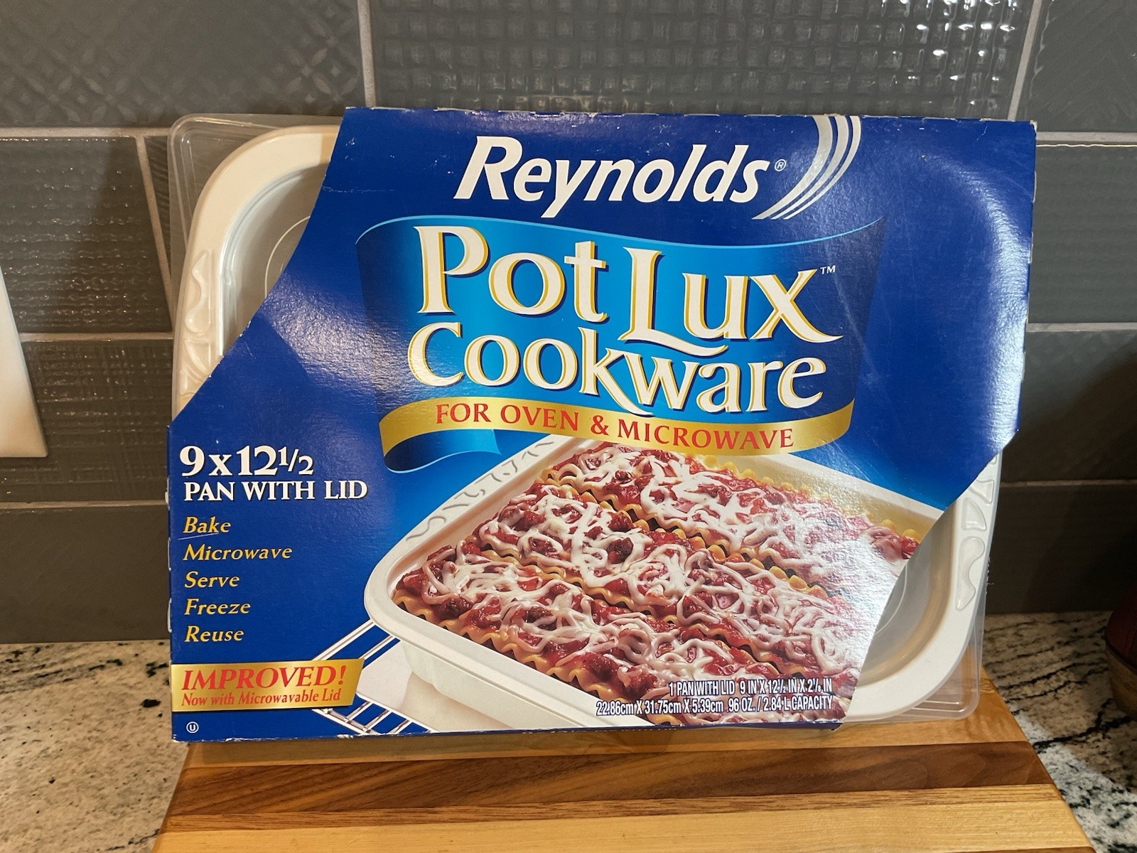 NEW Reynolds Pot Lux Cookware 9x12.5 Pam Lid Discontinued Oven Microwave