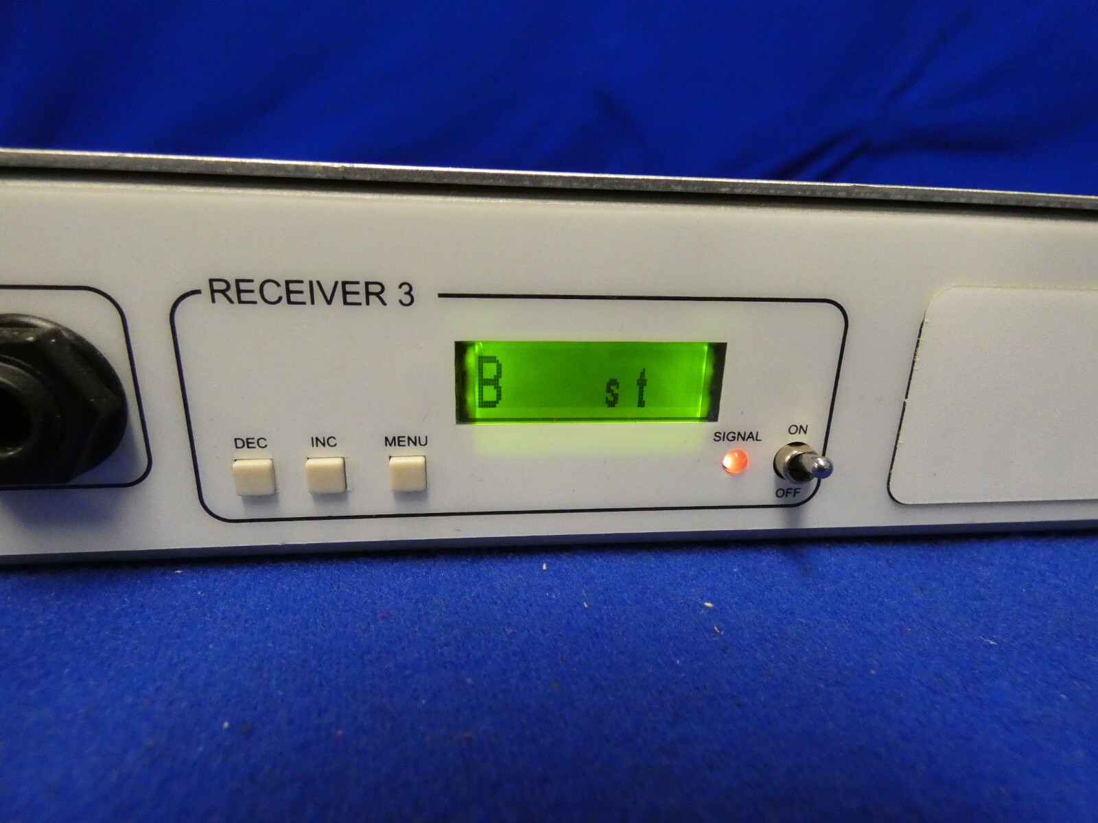 Zaxcom RX4900 Digital Wireless Receiver Blk 20 w/3 Receivers, Power Supply