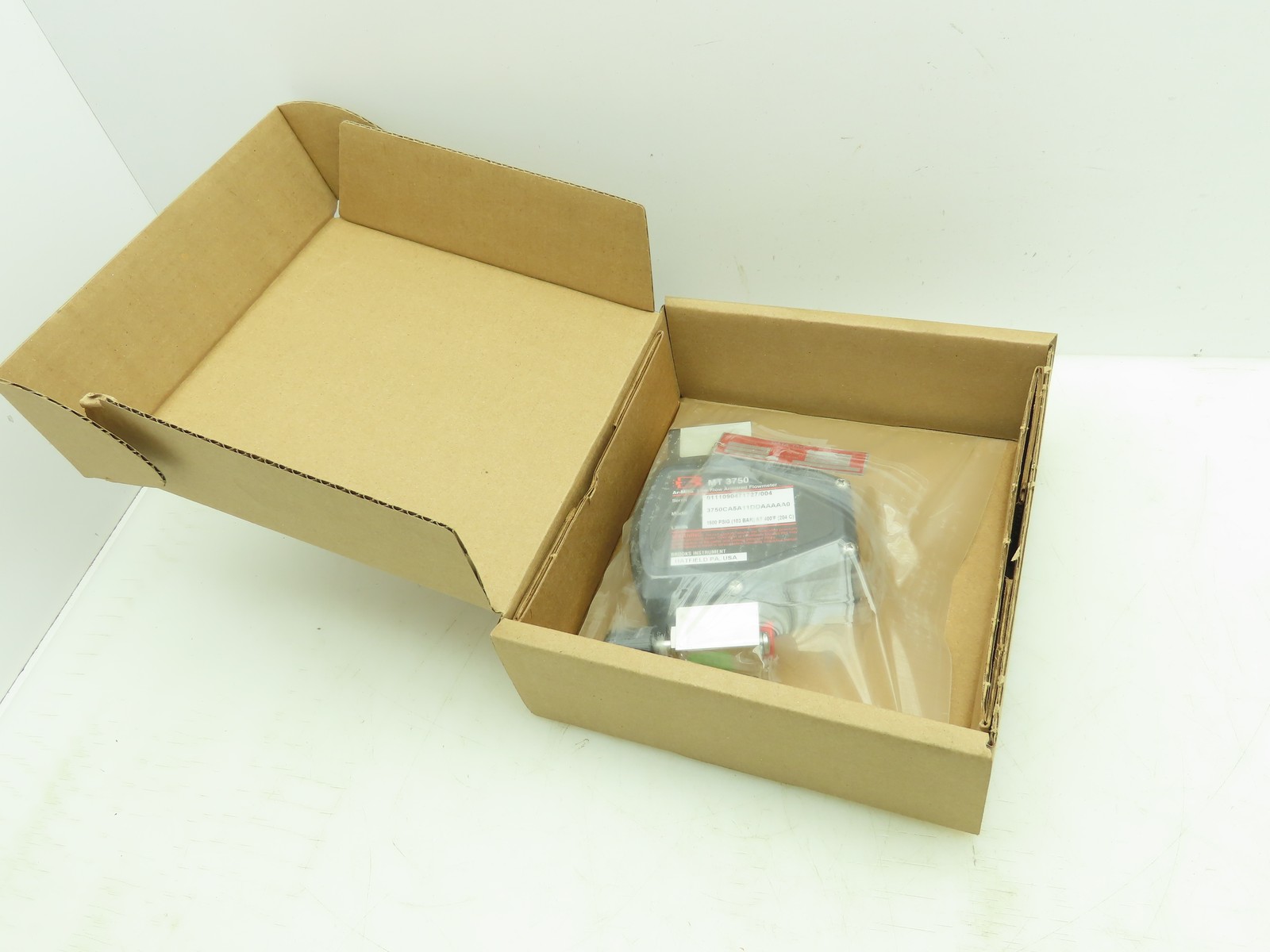 Brooks Instrument MT 3750C Ar-Mite Low Flow Armored Flowmeter 1500 PSIG at 400°