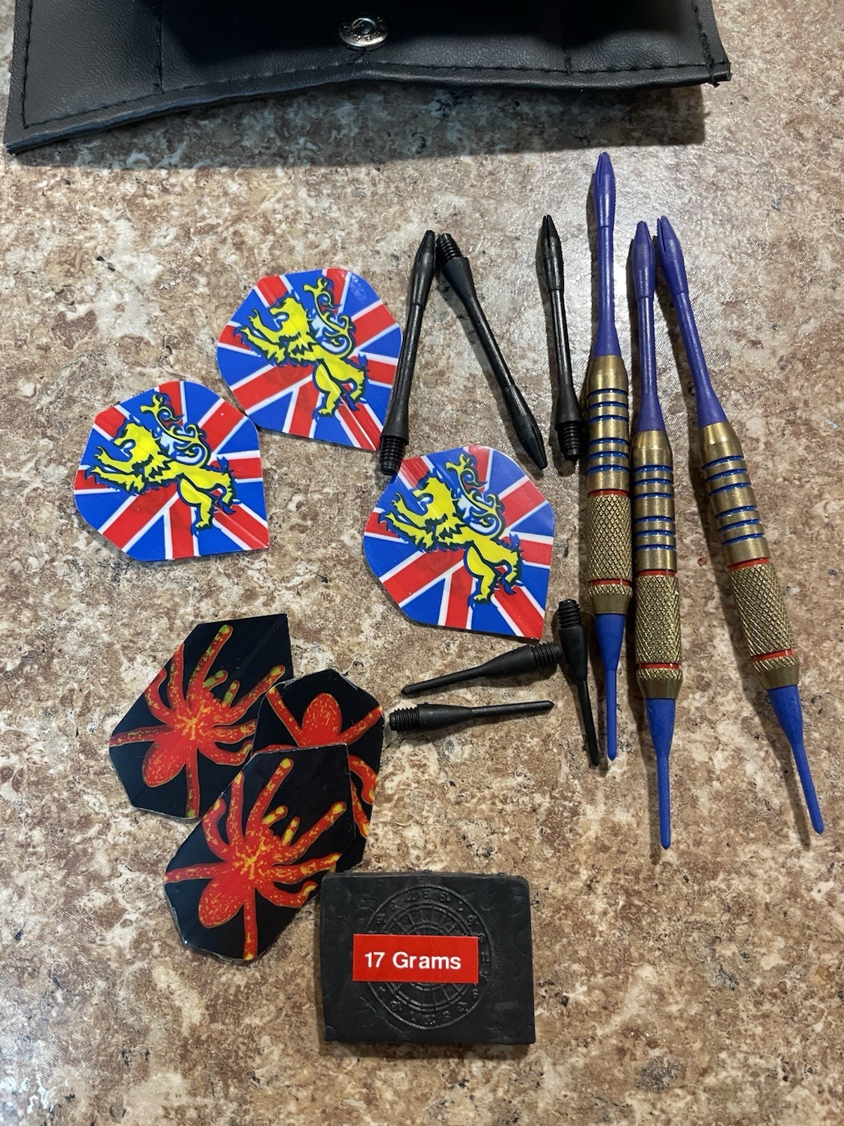 Halex Dart Set New Vintage Soft Case 17 Grams Plastic Tips