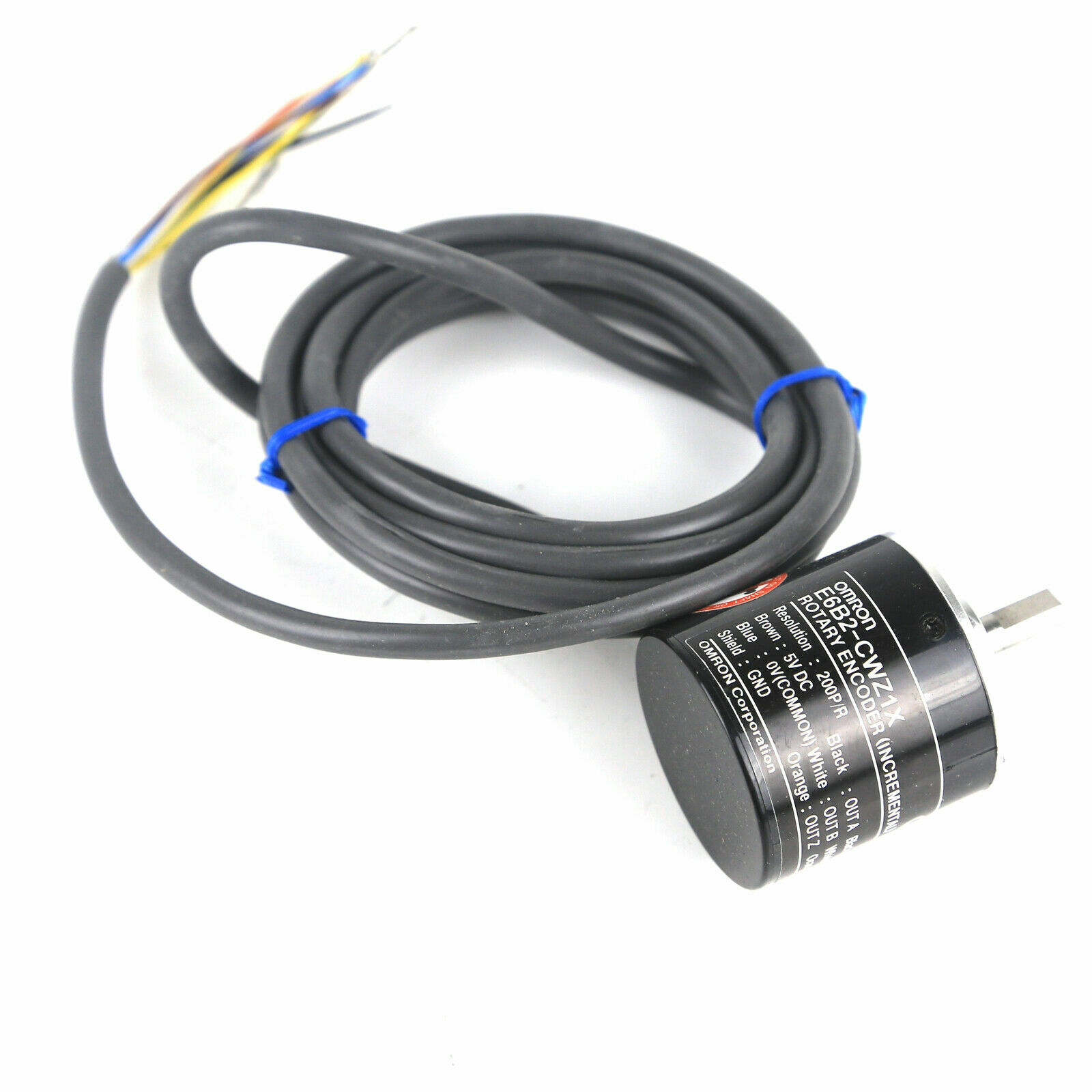 NEW OMRON E6B2-CWZ1X 200P/R Incremental Rotary Encoder
