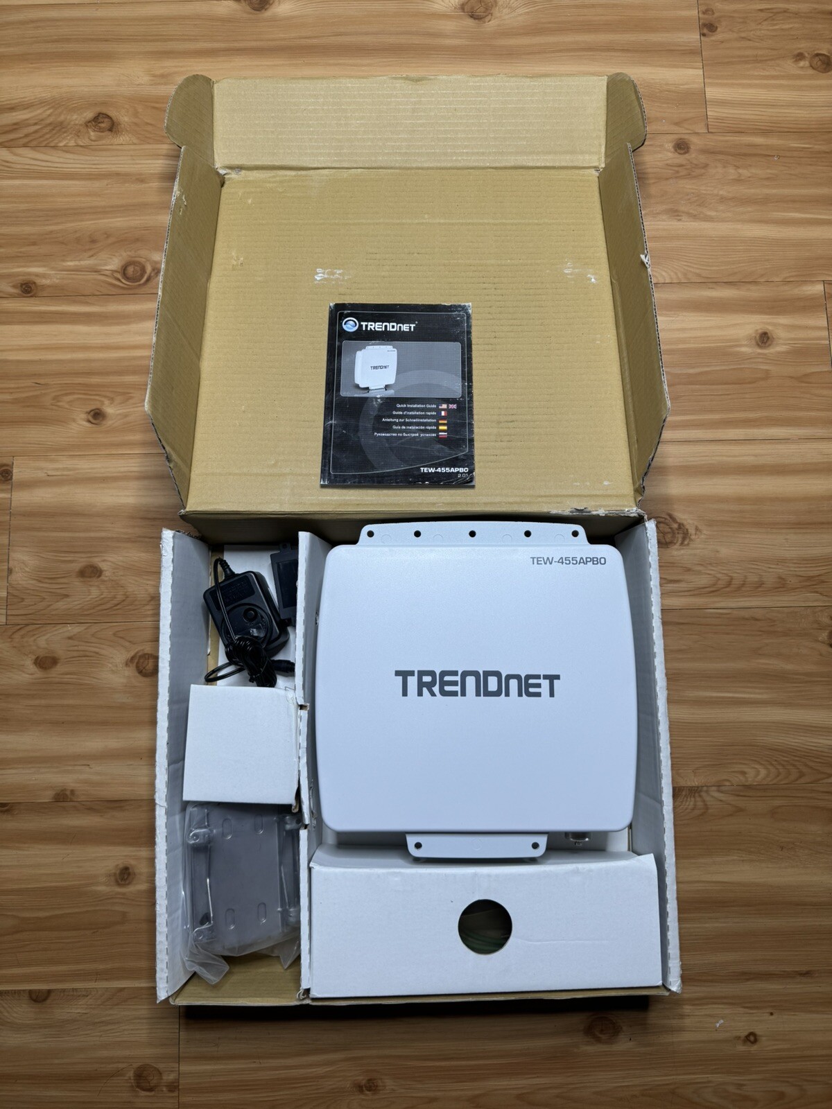 TEW-455APBO TRENDnet 14dBi High Power Wireless Outdoor PoE Access Point TEW-455A