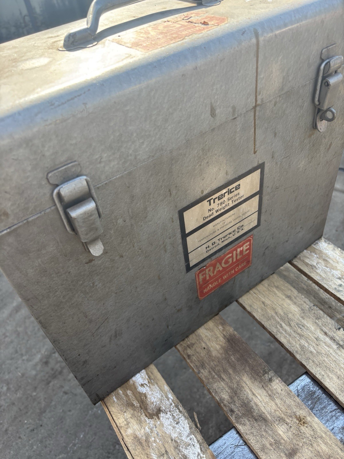 Trerice 780 dead weight tester