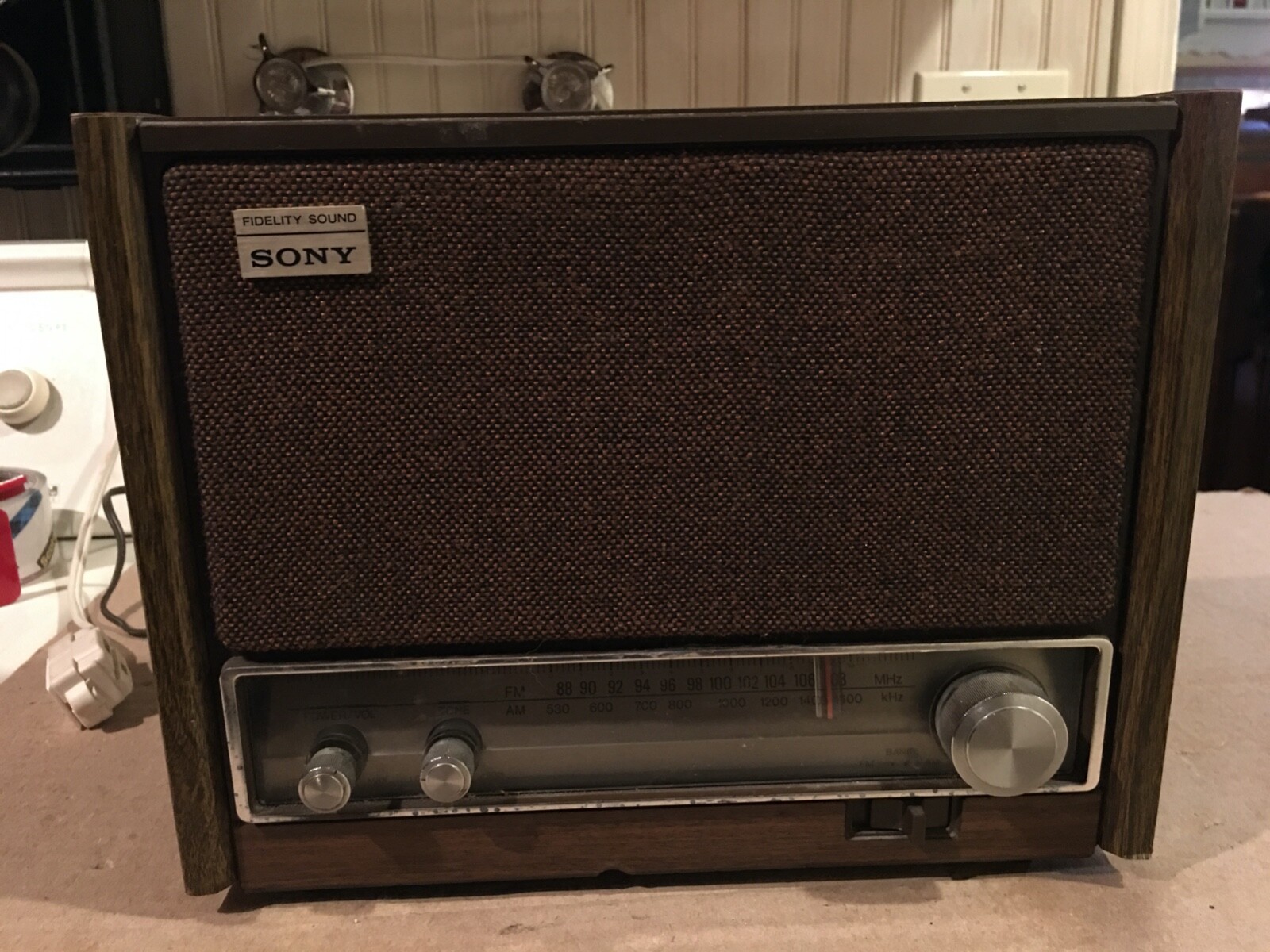 Sony Fidelity sound Radio AM/FM , 2 band transistor