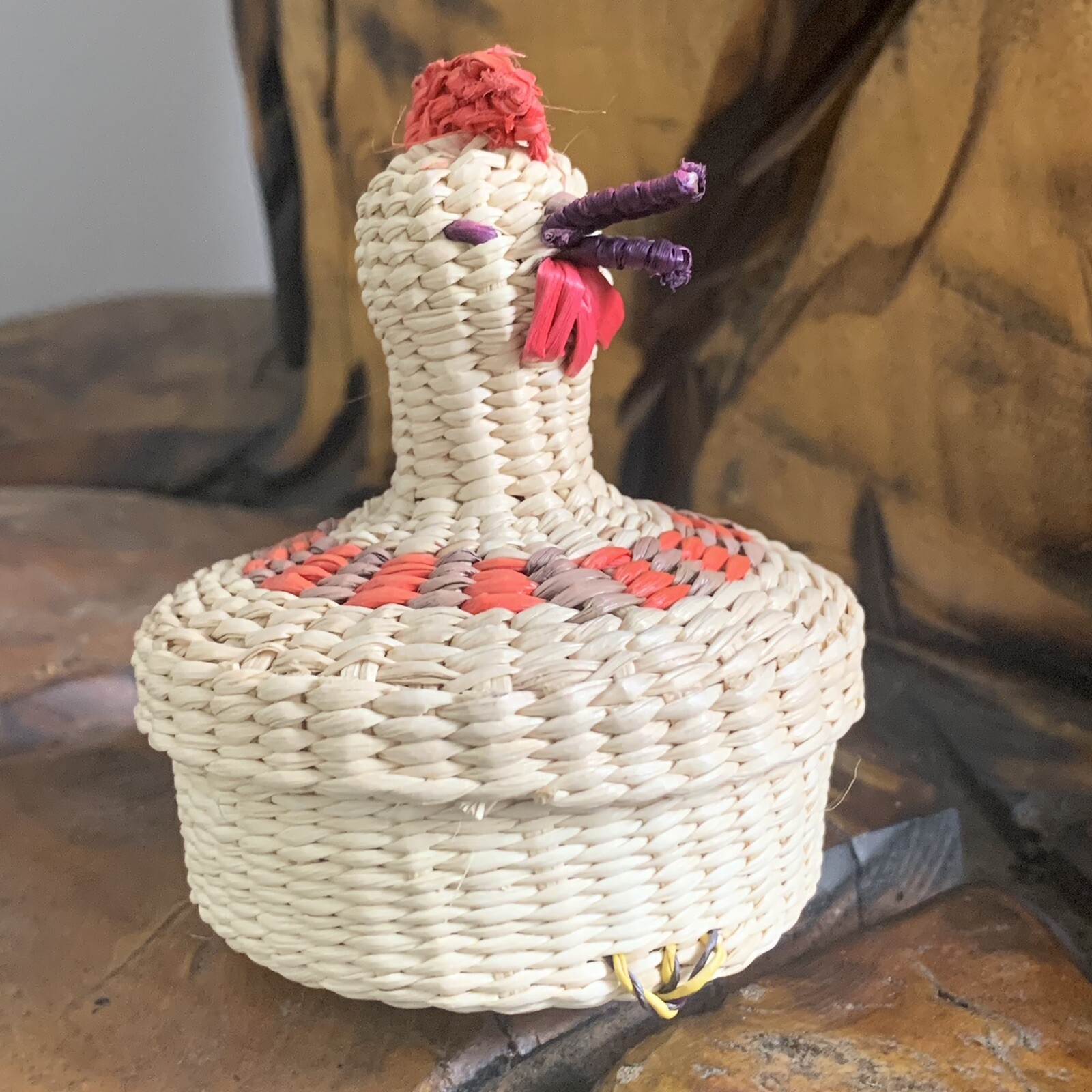 Chicken Hen Woven Basket Wicker Straw Lidded Trinket Box Ecuador