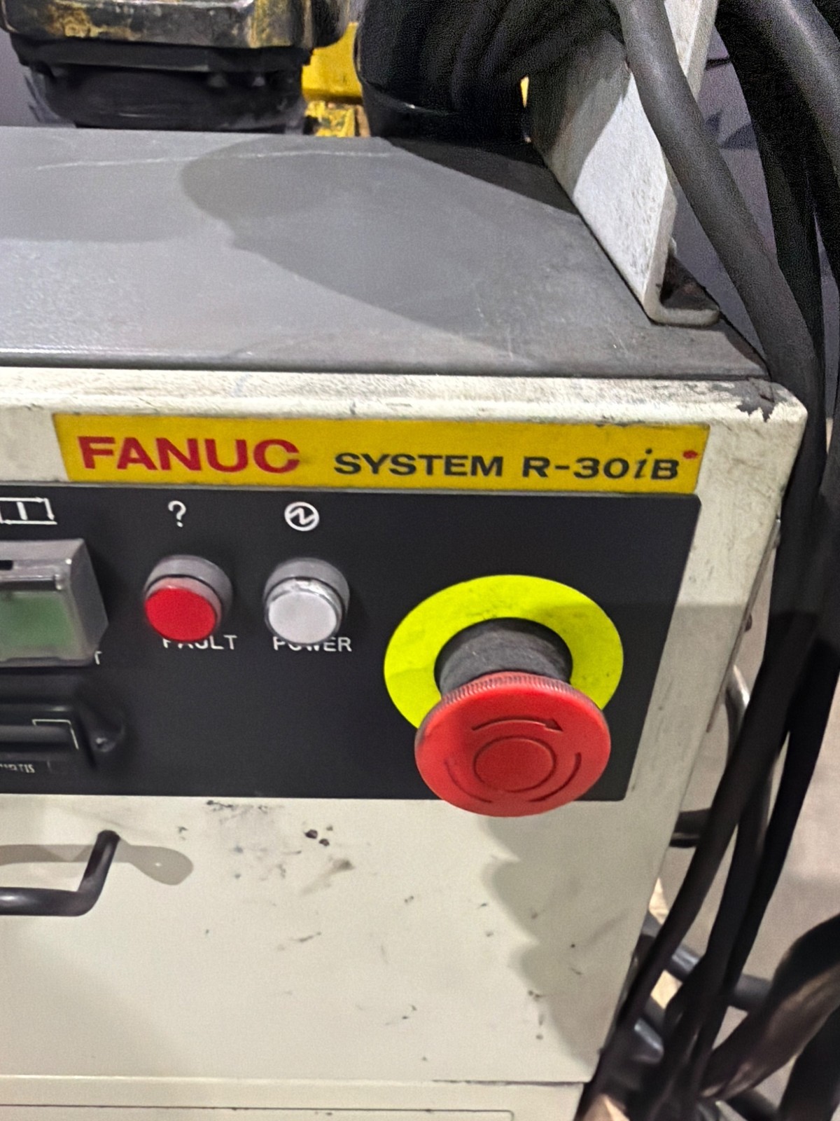 FANUC R‑2000iB/210F Complete w/ R‑30iB Controller USED