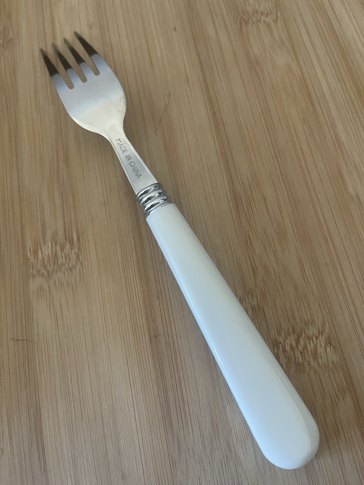 Gibson Look Stainless IVORY Creamy White Plastic DINNER FORK 7.75" EUC