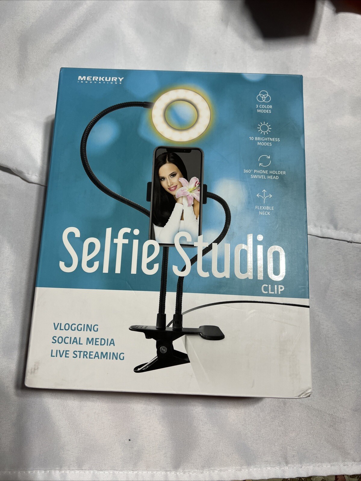 Merkury Selfie Light MI-RLM03-101 Selfie Studio Clip Light. Lighting for Selfies