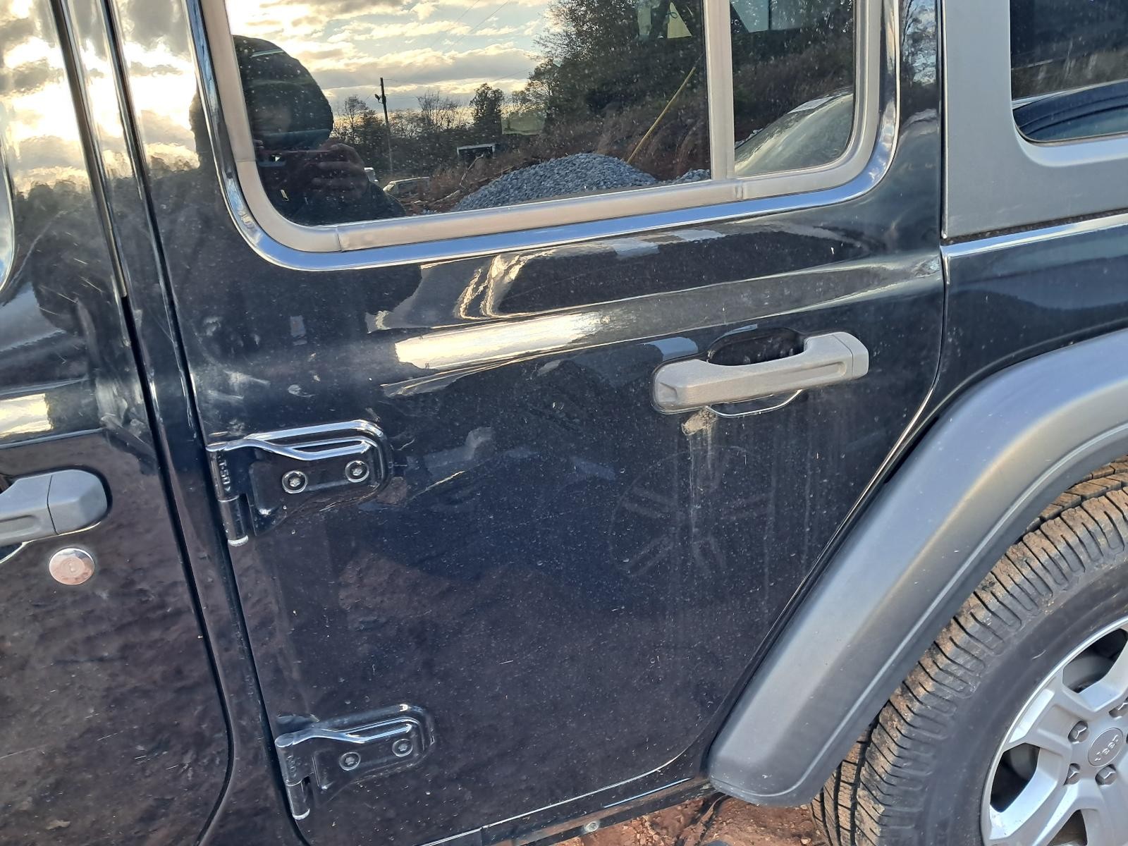 TJ 2020 Glove Box 4861593