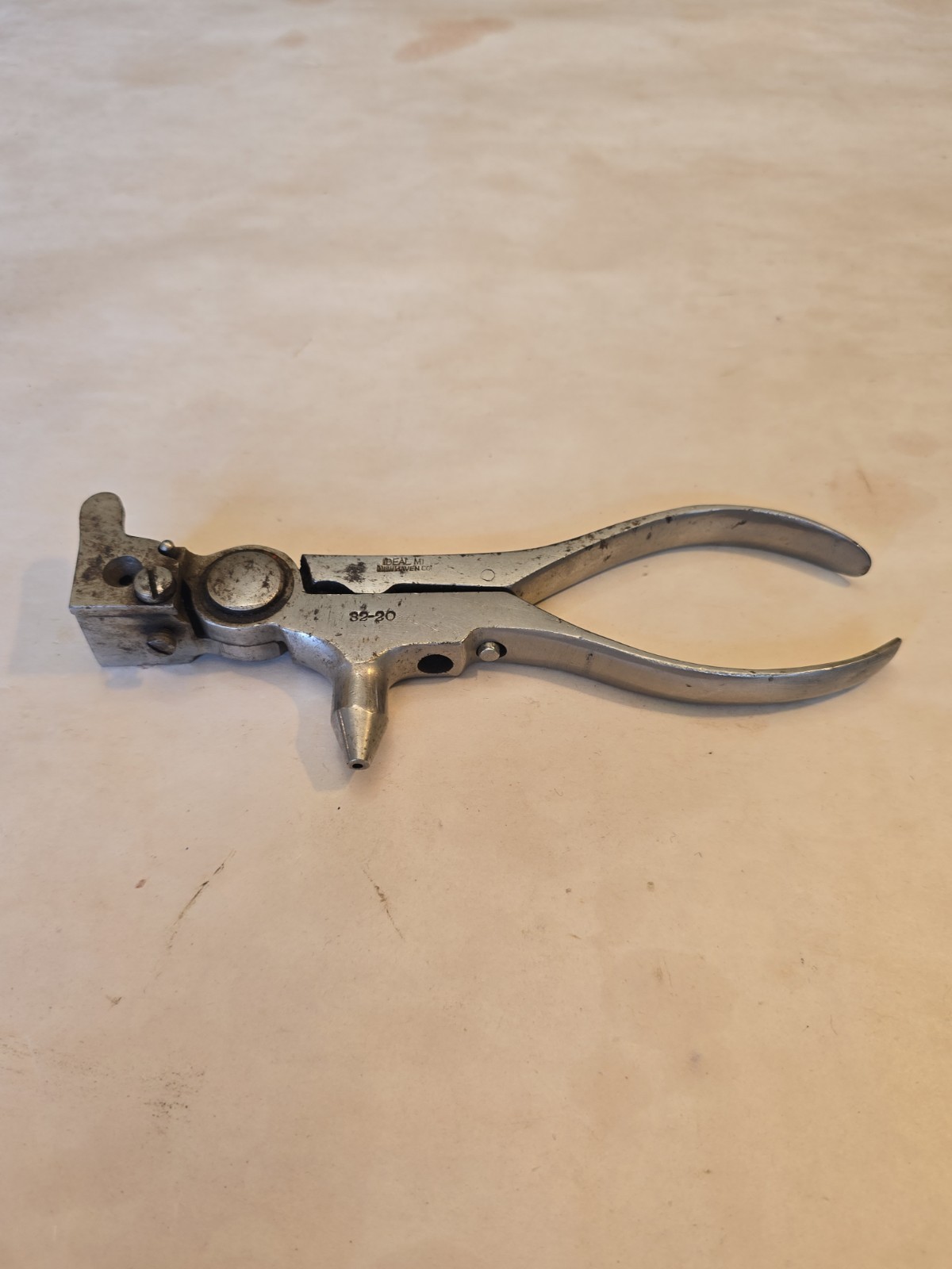 Ideal 32-20 Reloading Tool With Bullet Mold